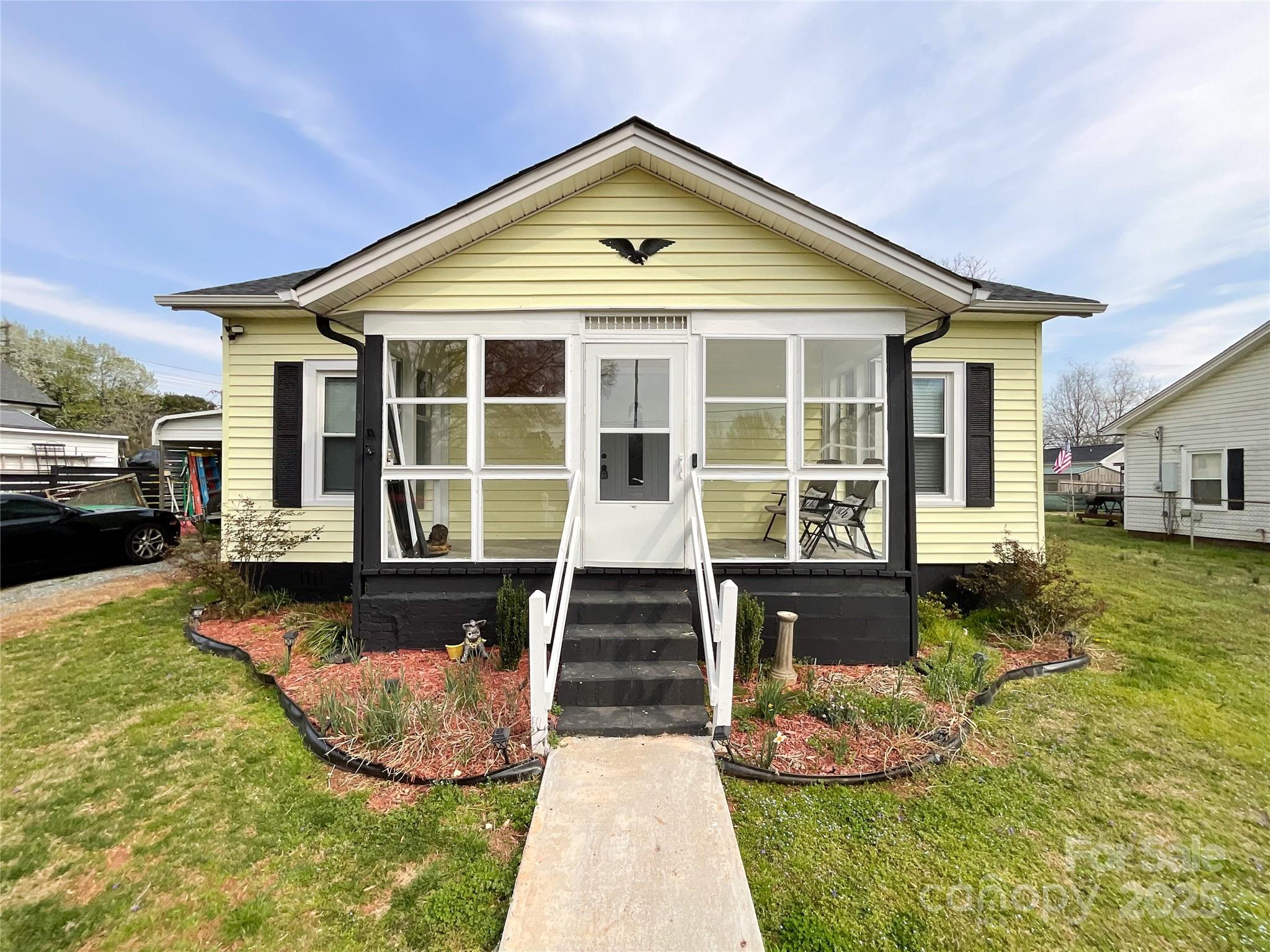 101 Loya Street, Mount Holly NC 28120