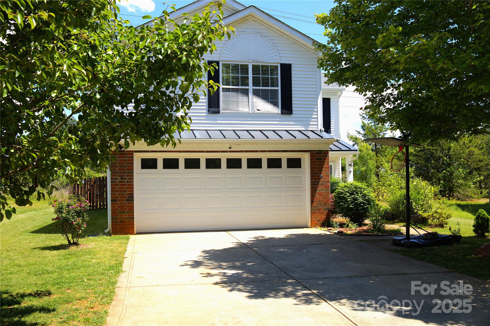 6614 Wicked Oak Lane, Charlotte NC 28216