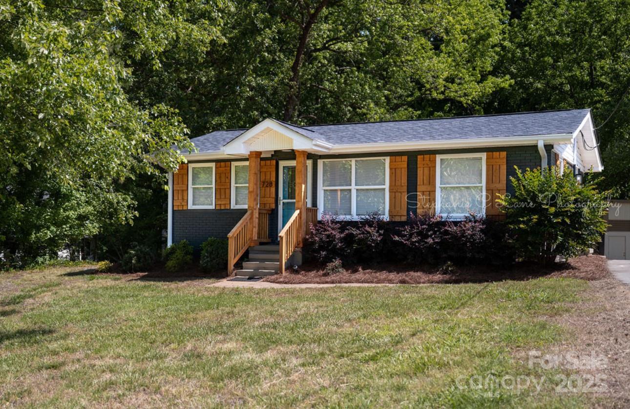 728 Morningside Drive, Mount Holly NC 28120