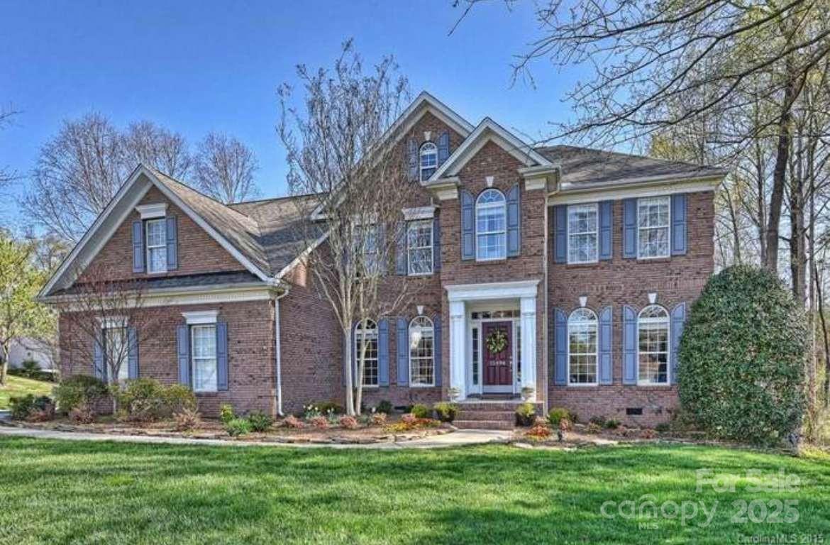 15494 Donnington Drive, Charlotte NC 28277