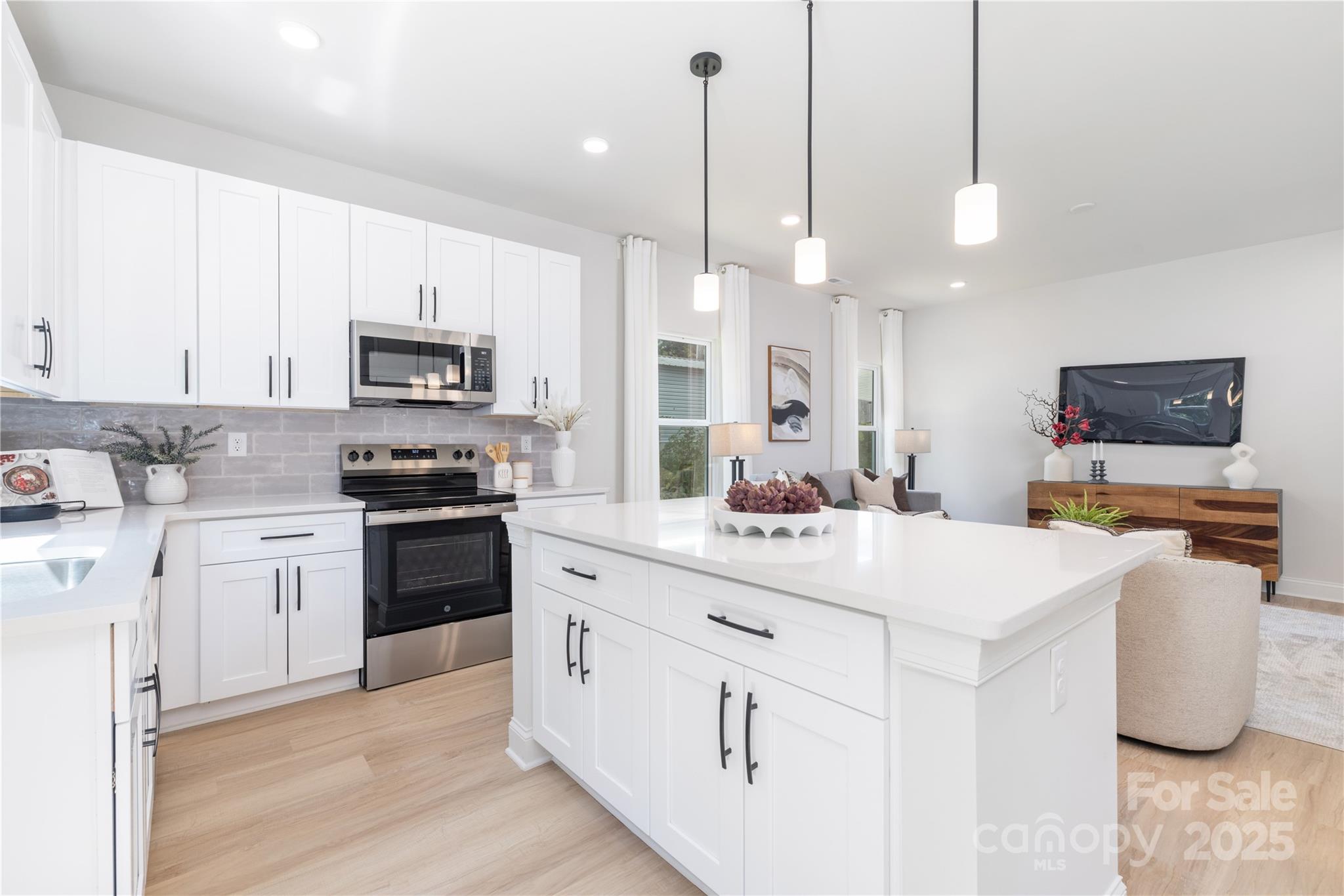 7805 Shadow Lawn Road, Charlotte NC 28269