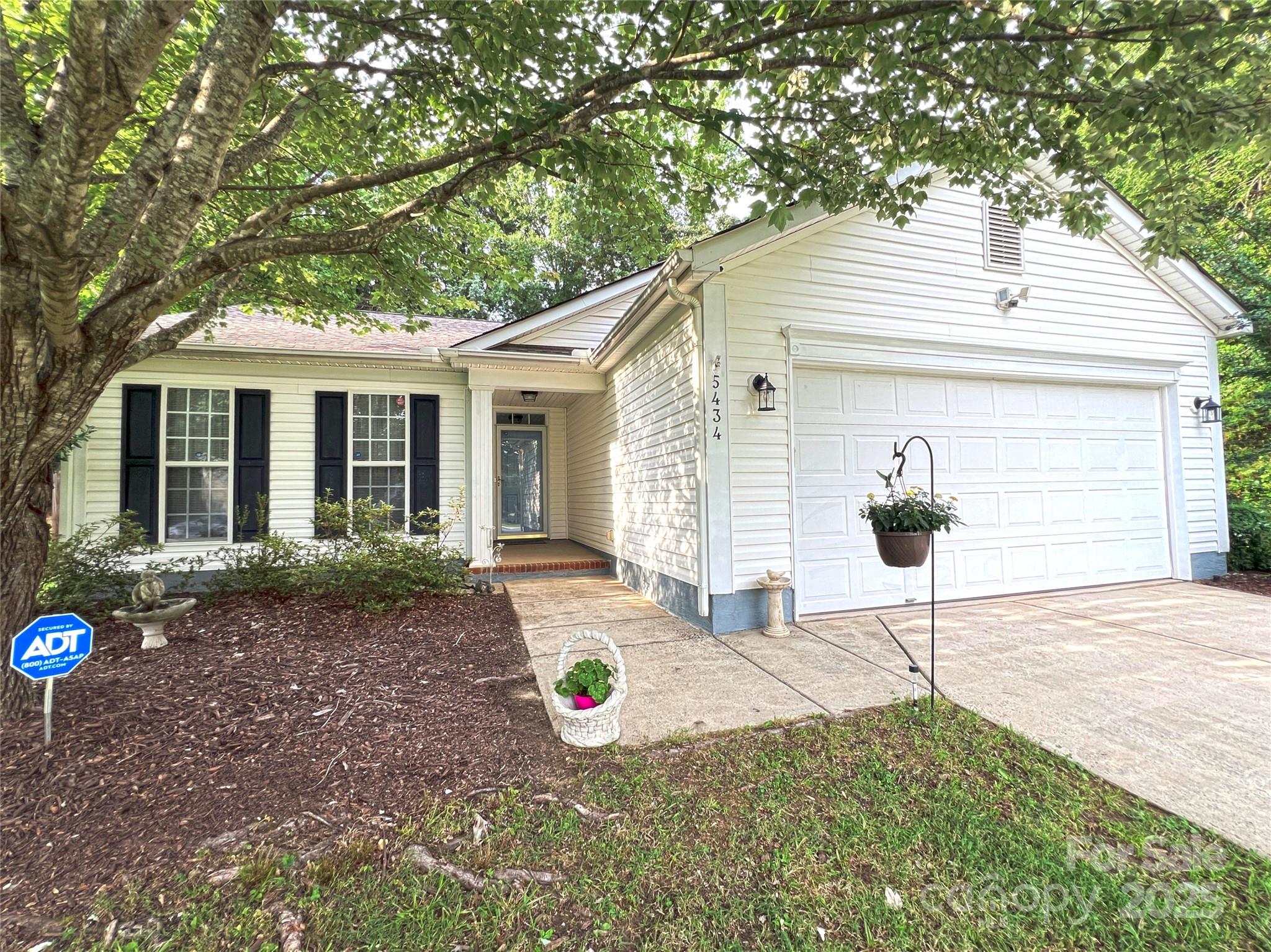 5434 Starflower Drive, Charlotte NC 28215