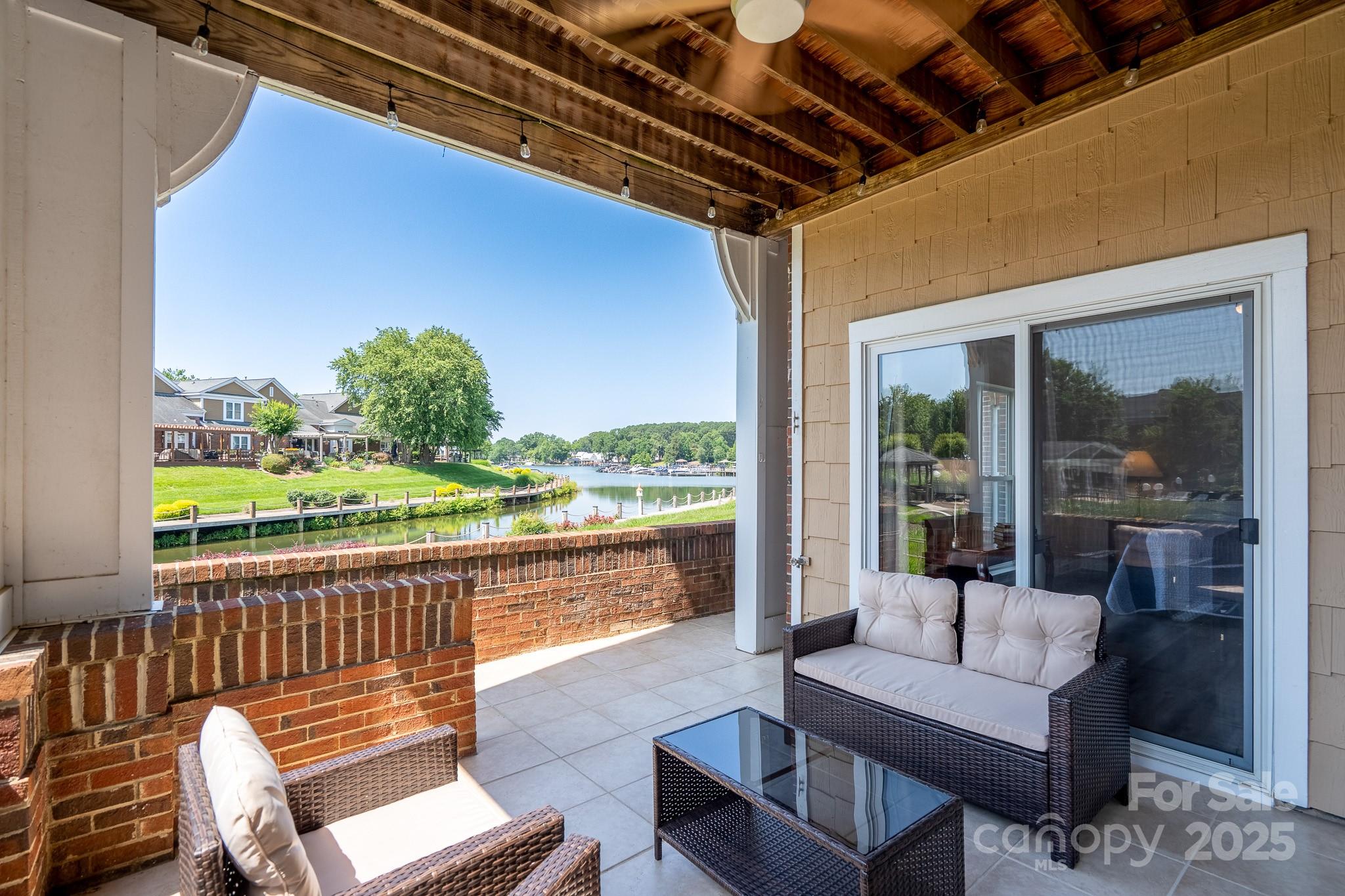 18511 Harborside Drive, Cornelius NC 28031