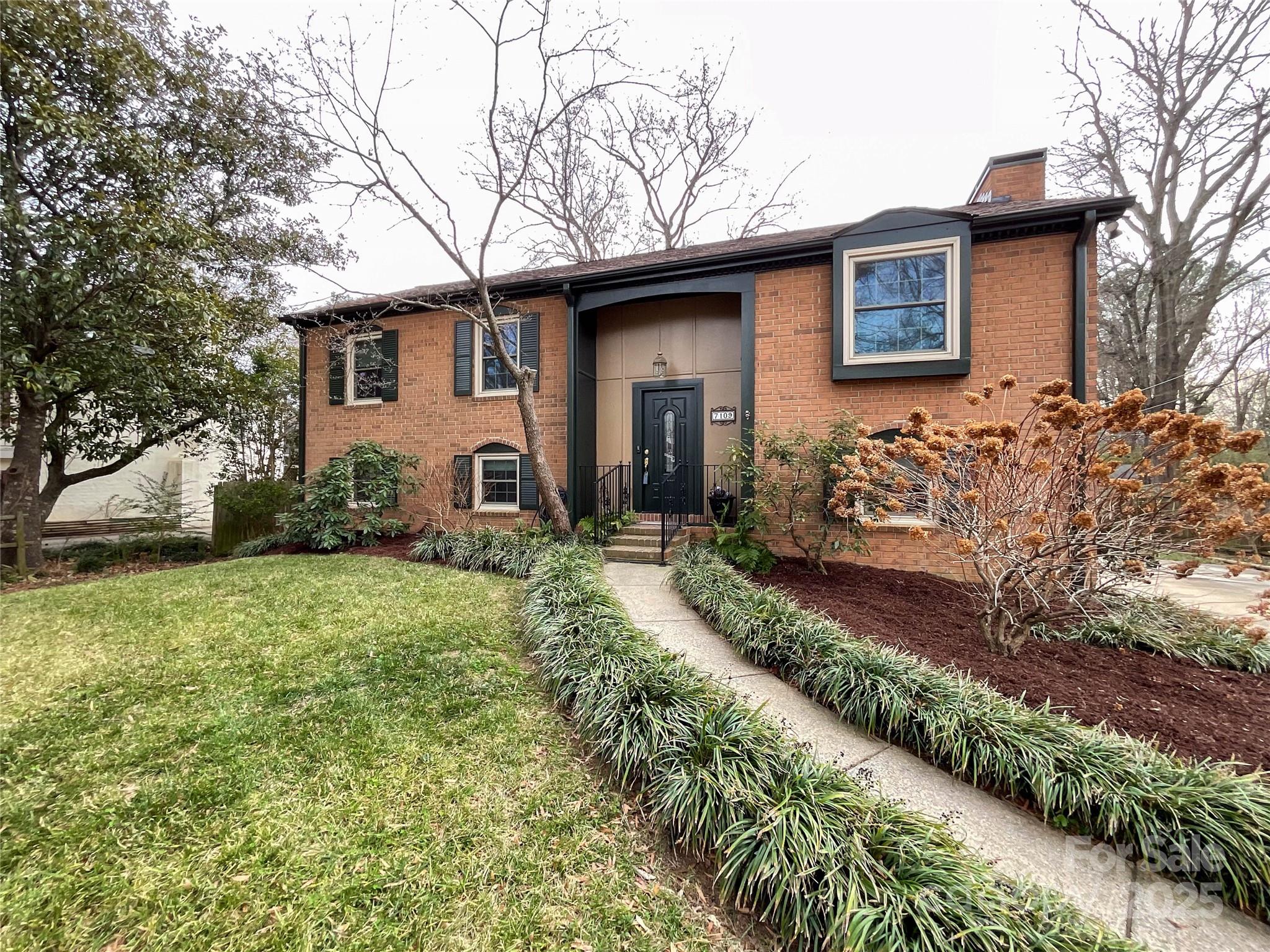 7109 Edgefield Court, Matthews NC 28104