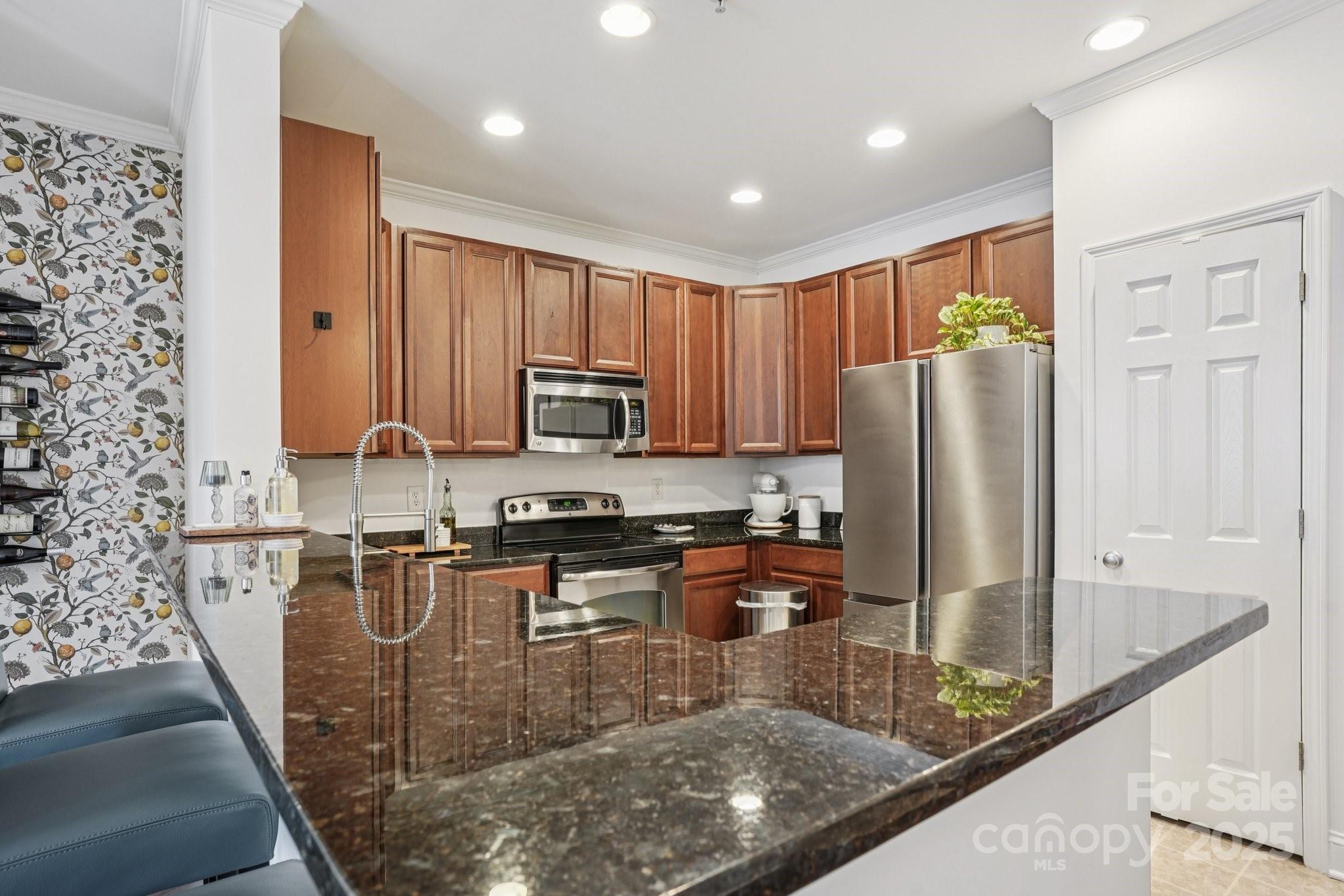 1000 E Woodlawn Road Unit 411, Charlotte NC 28209