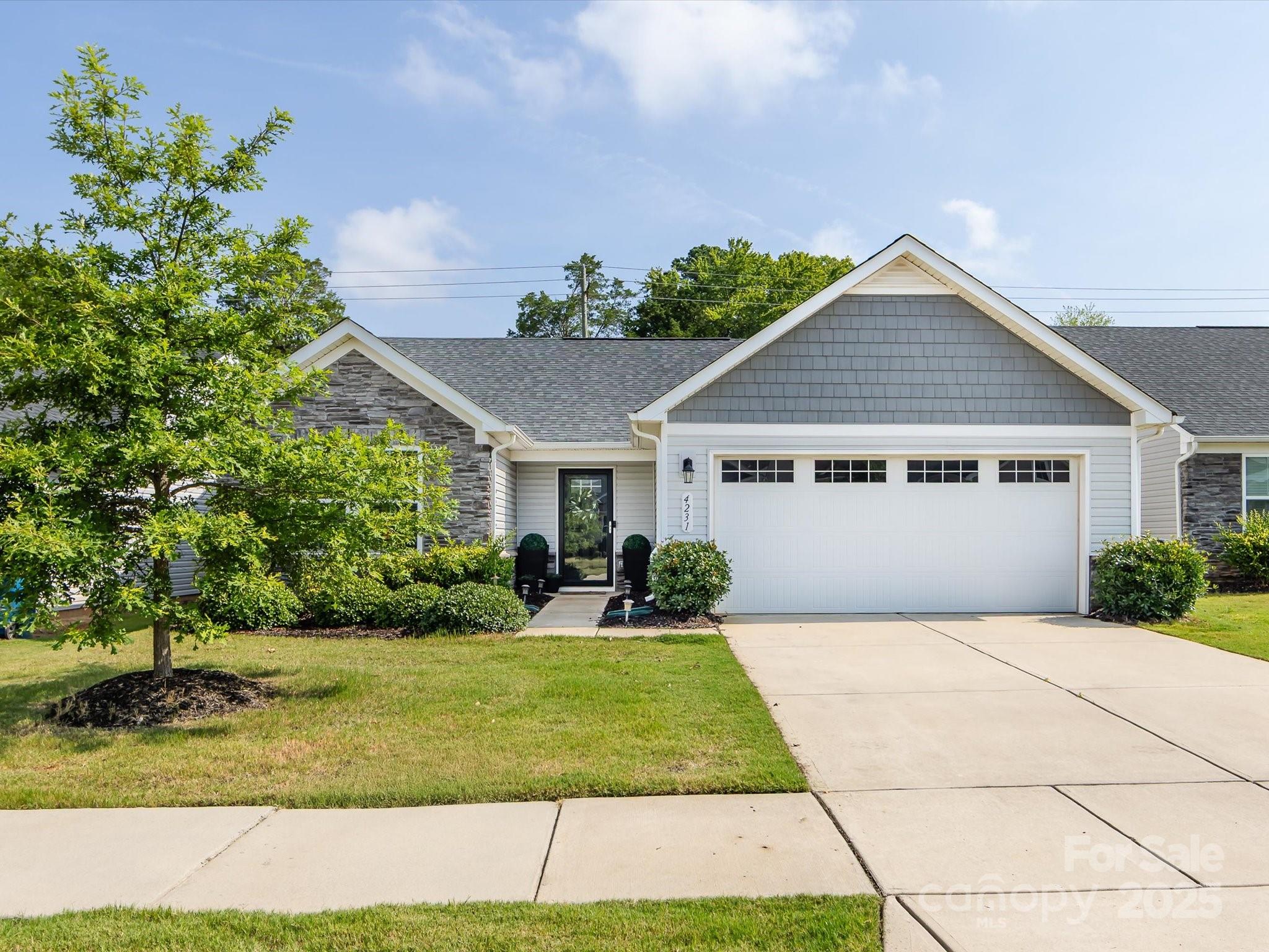 4231 Mackinnon Drive, Charlotte NC 28214