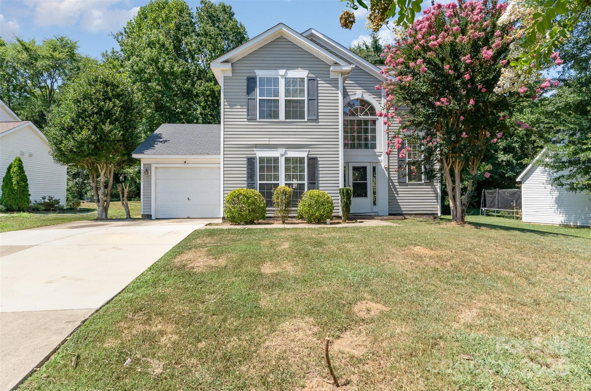 10024 Northwoods Forest Drive, Charlotte NC 28214