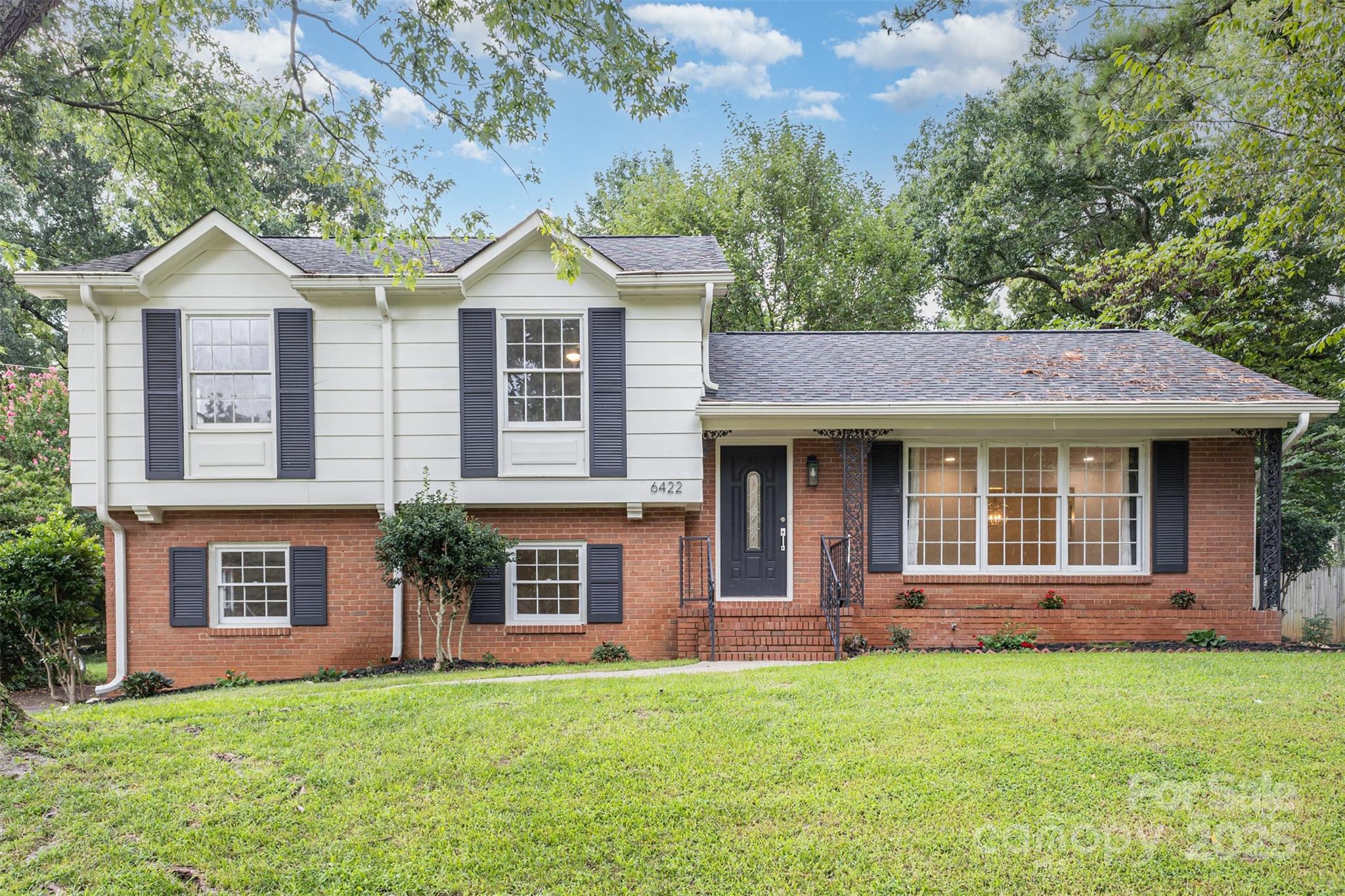 6422 Idlebrook Drive, Charlotte NC 28212