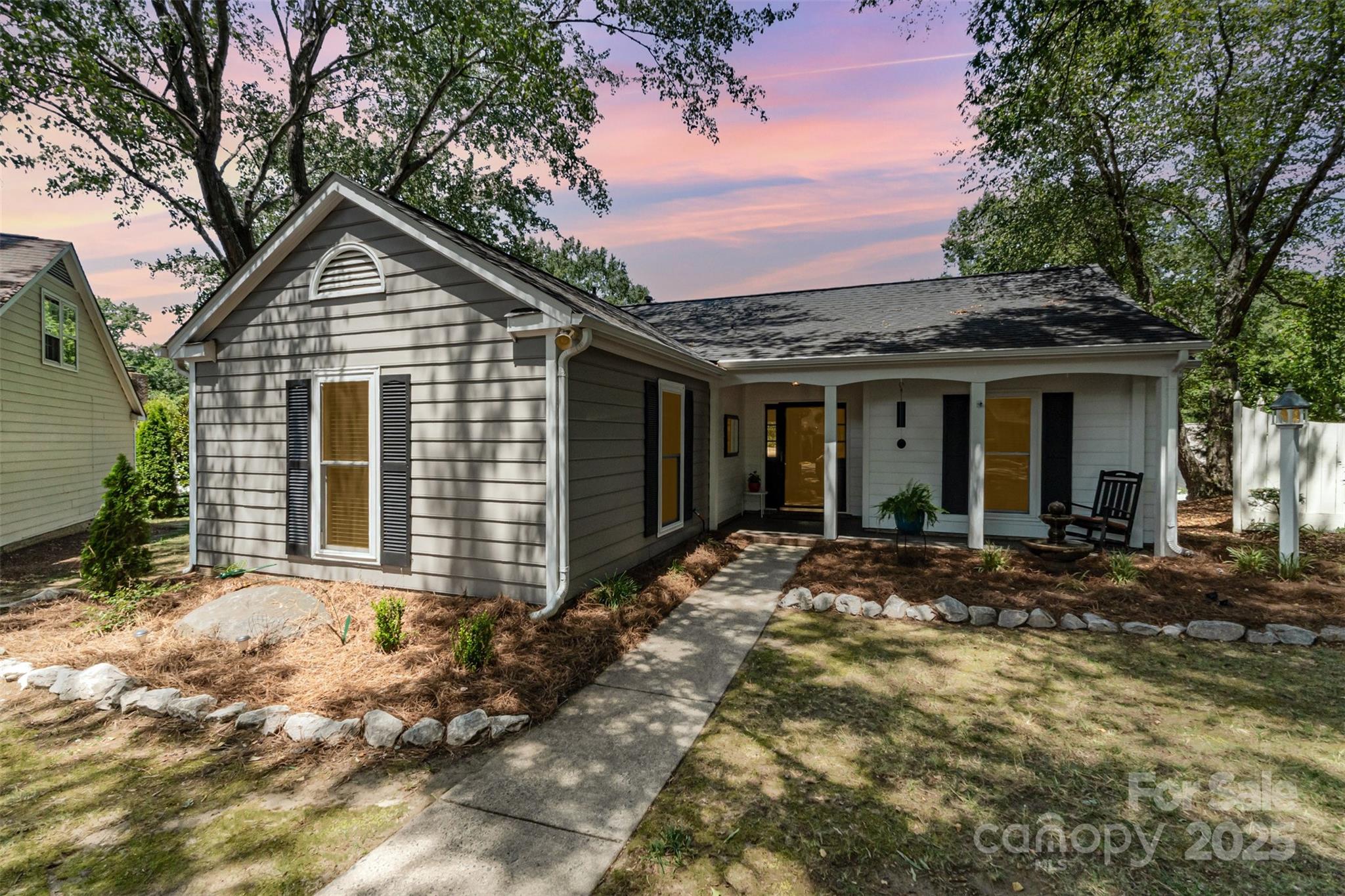 2722 Hillmont Drive, Charlotte NC 28226