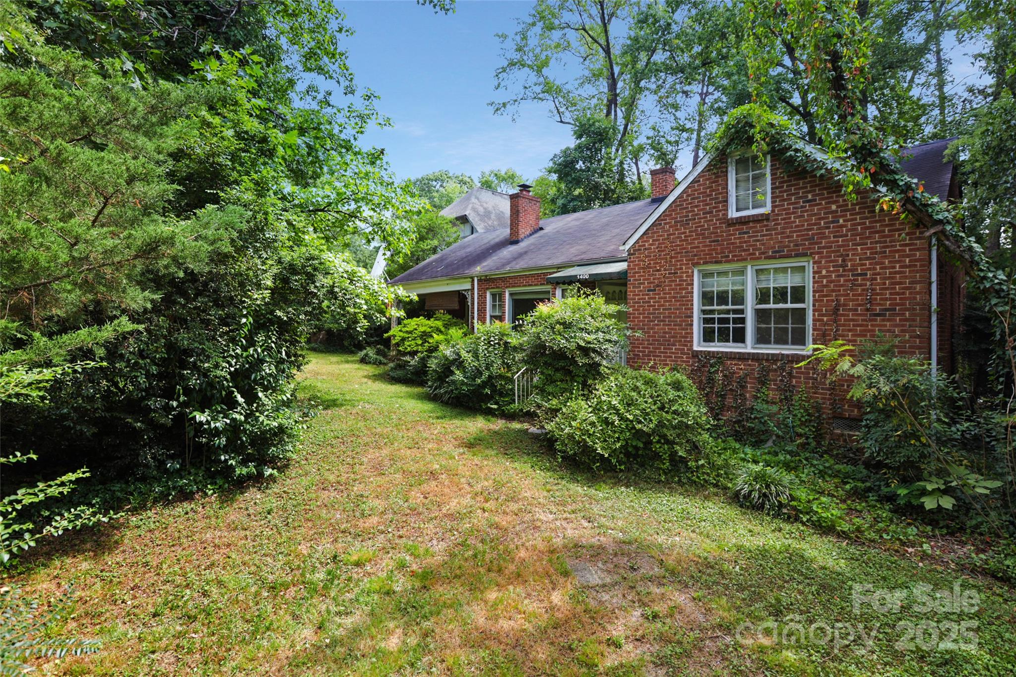 1400 Briar Creek Road, Charlotte NC 28205