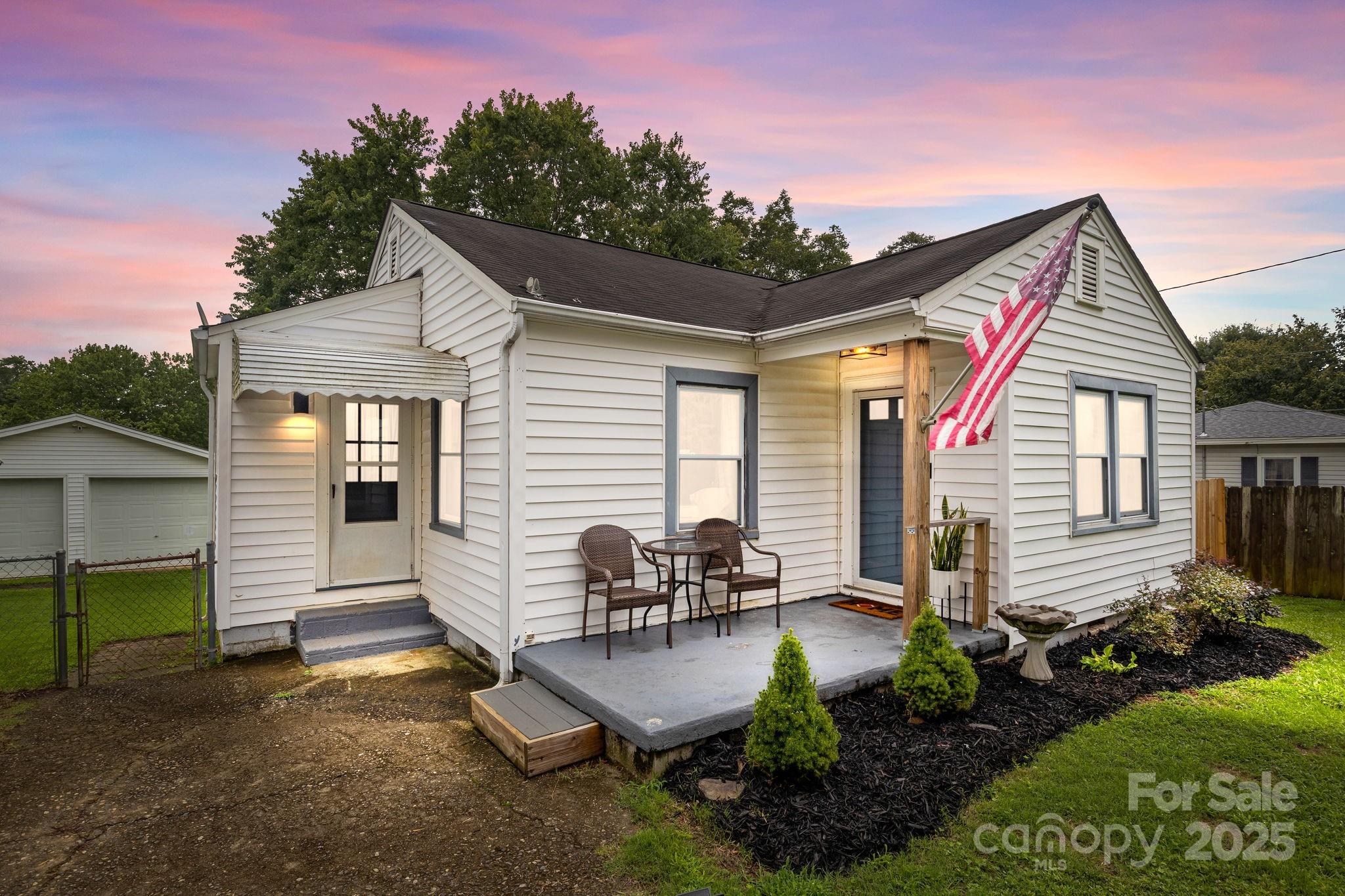 112 Abernathy Street, Mount Holly NC 28120