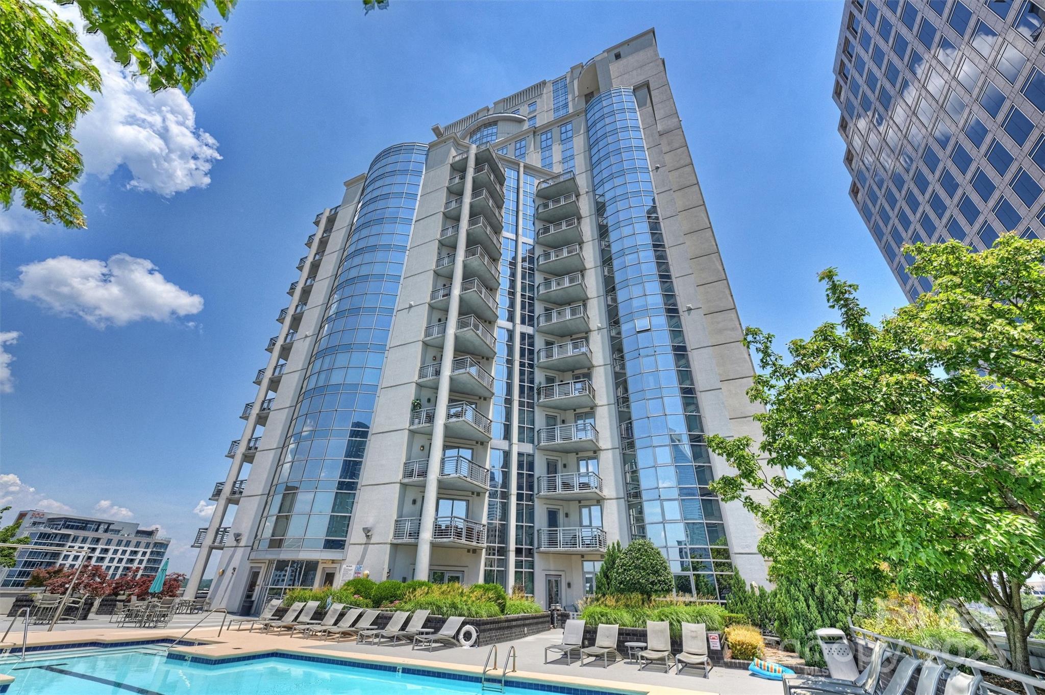 333 W Trade Street Unit 810, Charlotte NC 28202