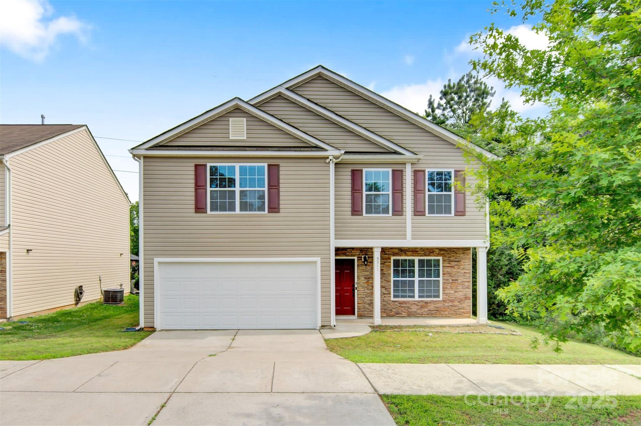 5311 Oakdale Ridge Court, Charlotte NC 28216