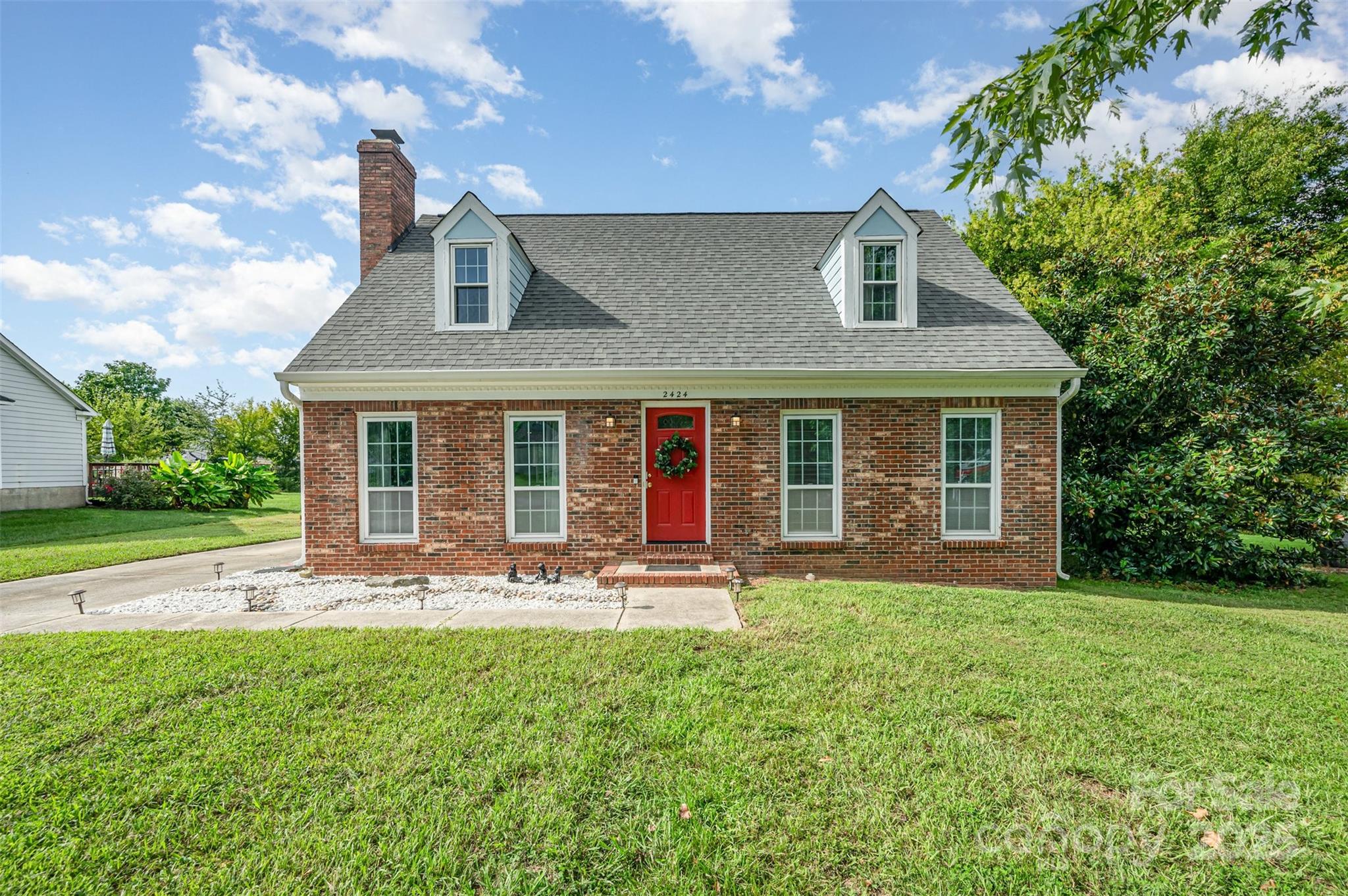 2424 Castlecomer Drive, Charlotte NC 28262