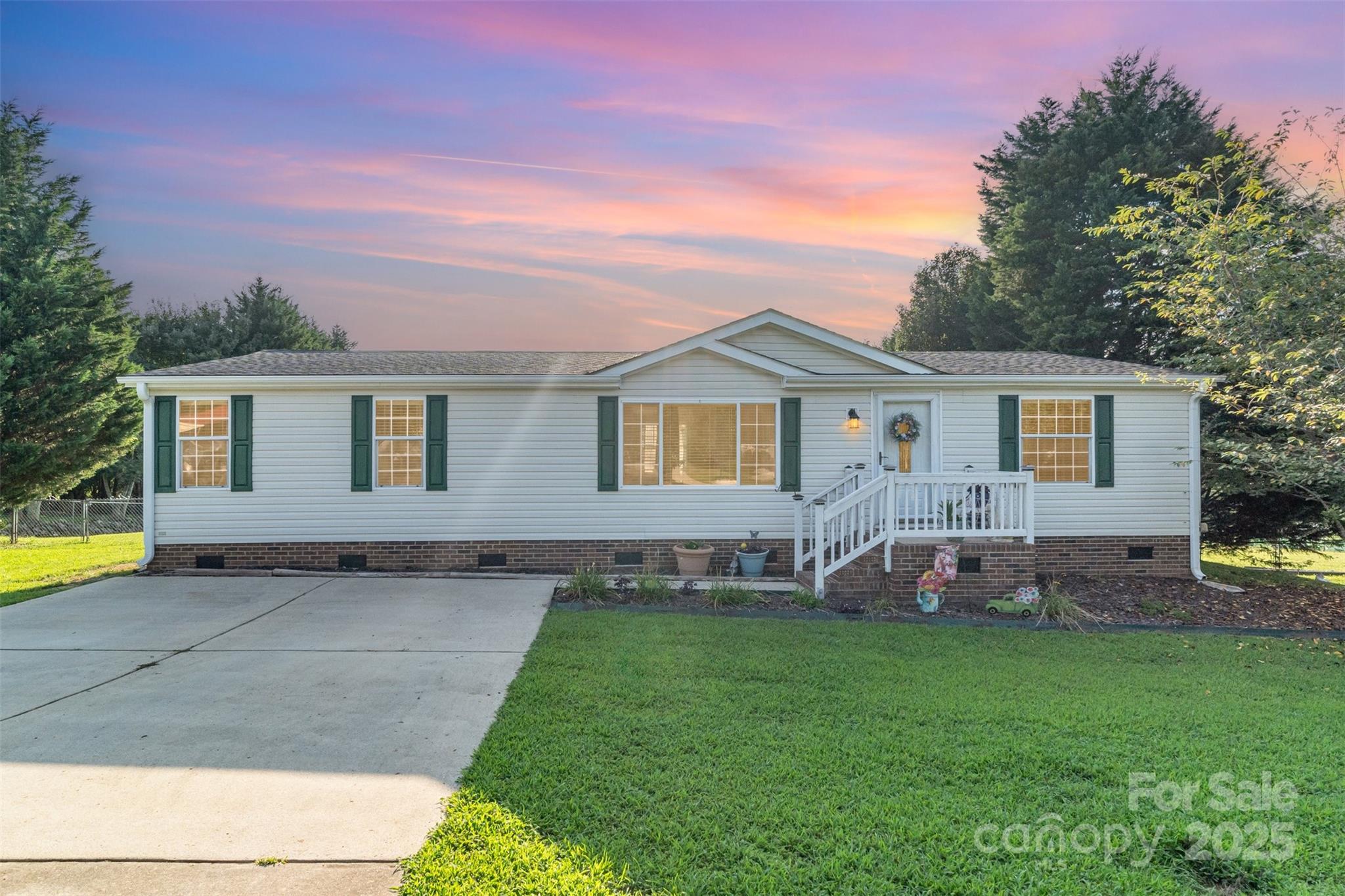 1140 Peppertree Drive, Mount Holly NC 28120