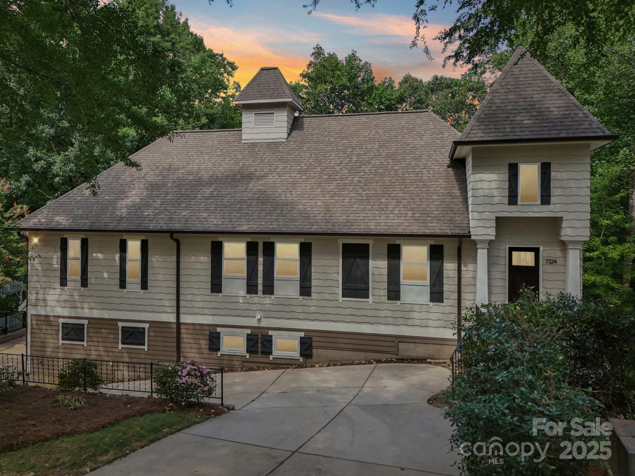 7324 Leharne Drive, Charlotte NC 28270