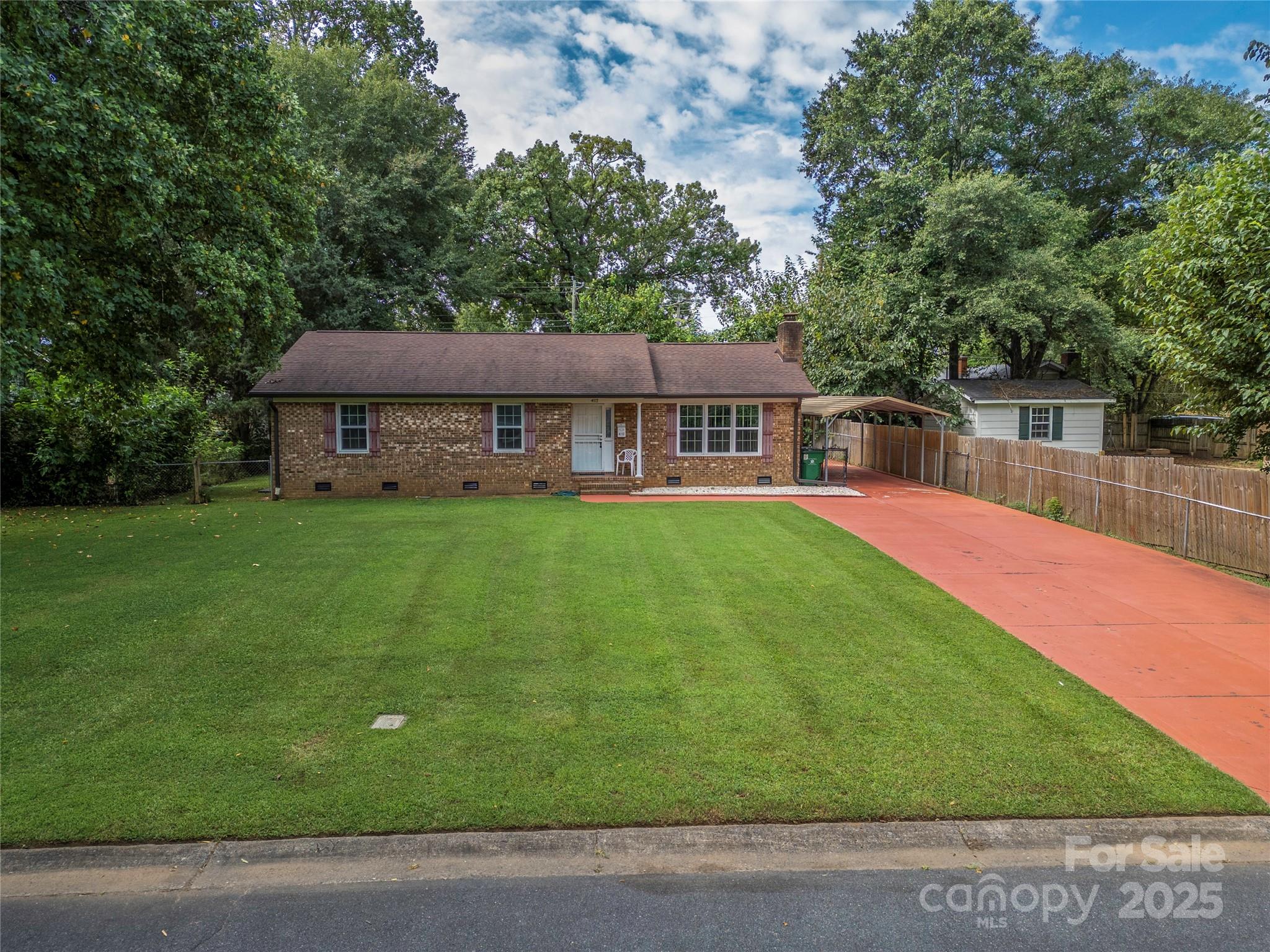 4112 Woodgreen Terrace, Charlotte NC 28205