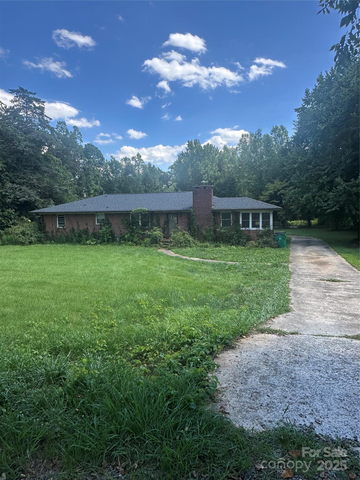 326 Neal Drive, Charlotte NC 28213