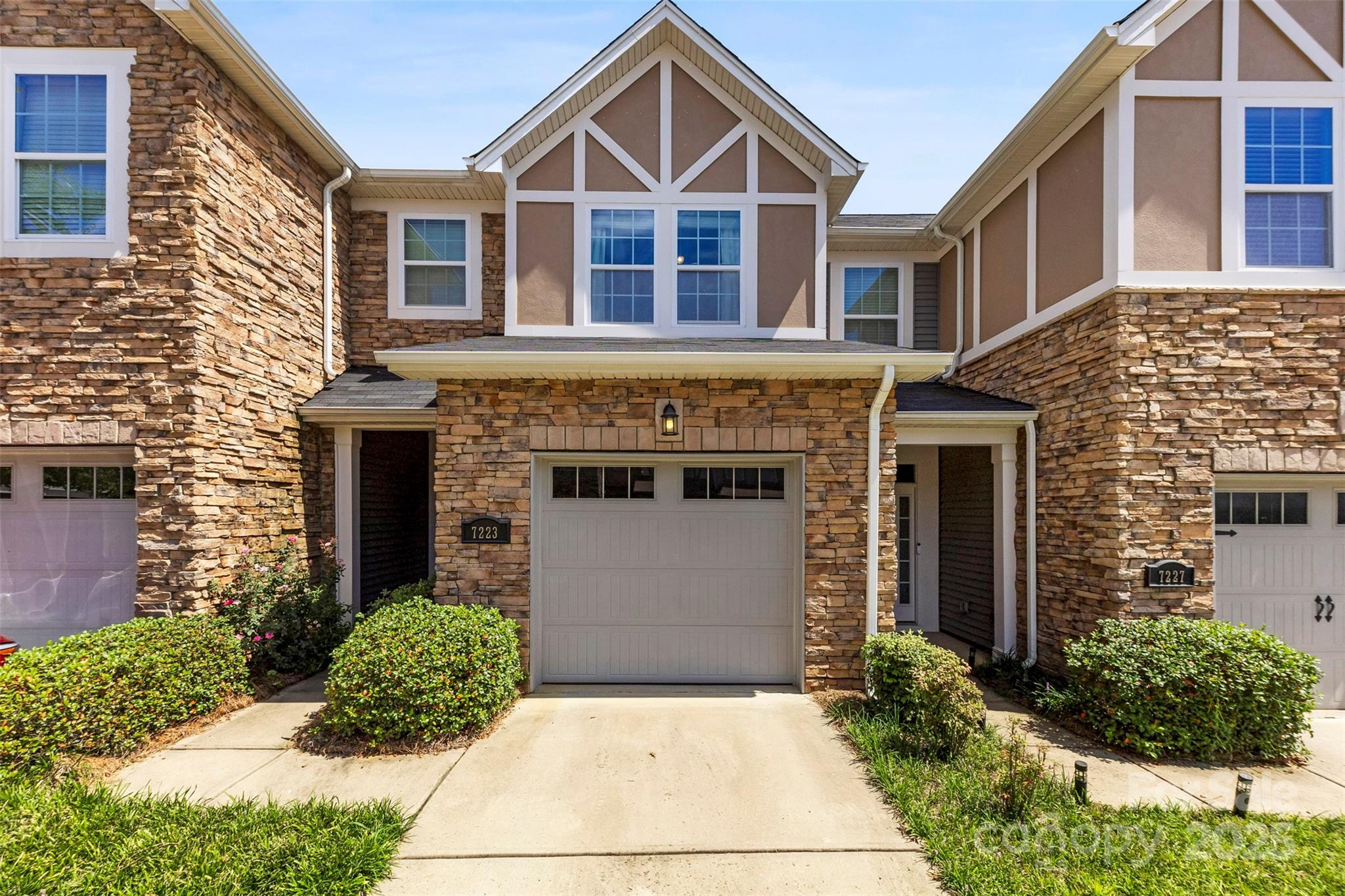 7223 Lochy Lane, Charlotte NC 28278