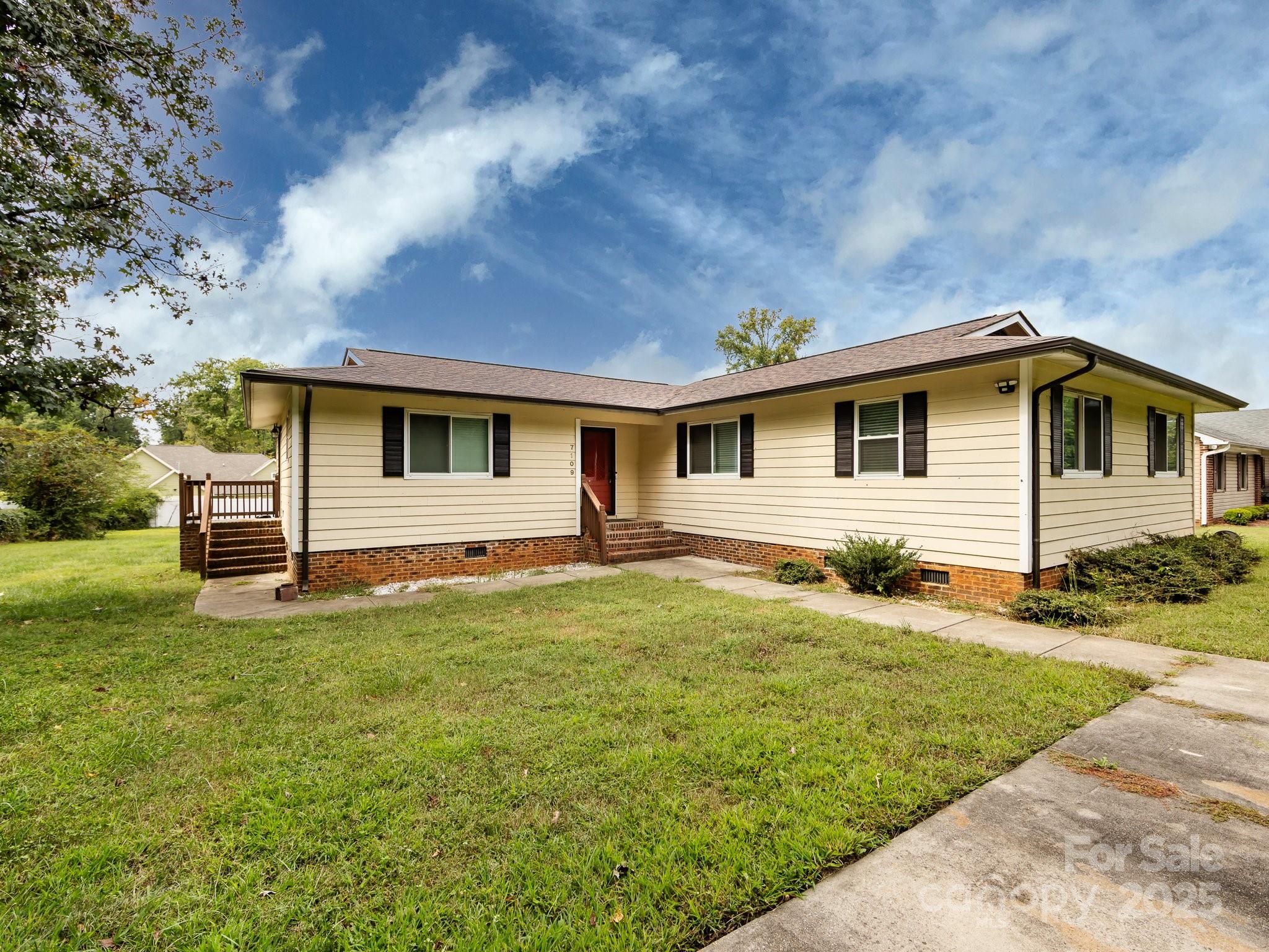 7109 Bisaner Street, Charlotte NC 28269