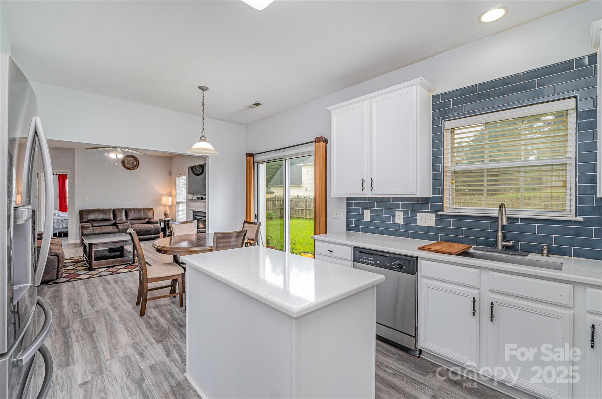 2823 Oakdale Pasture Drive, Charlotte NC 28216