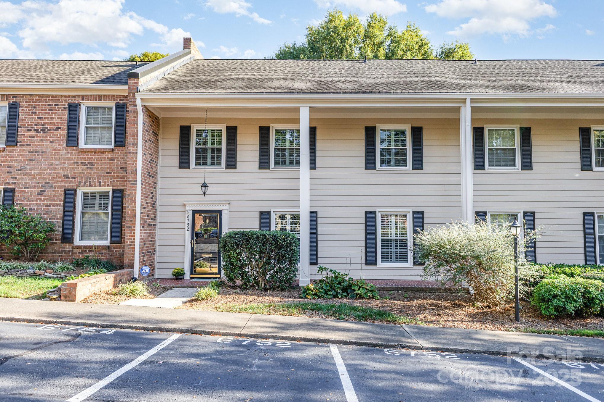 6752 Constitution Lane, Charlotte NC 28210