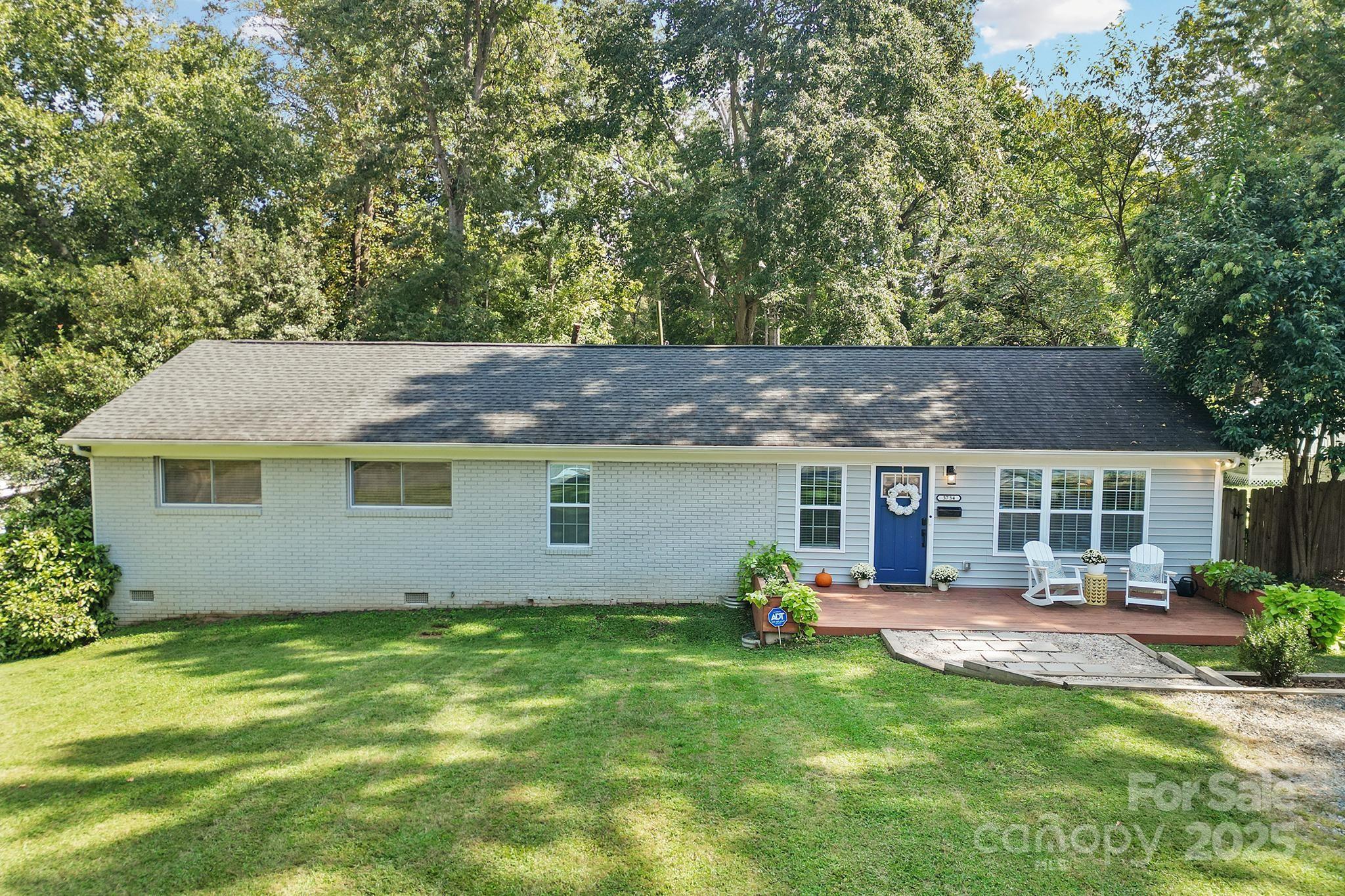 3734 Dunwoody Drive, Charlotte NC 28215