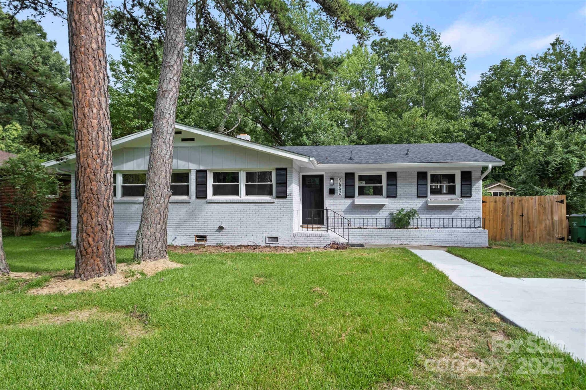 5442 Kinsale Lane, Charlotte NC 28215