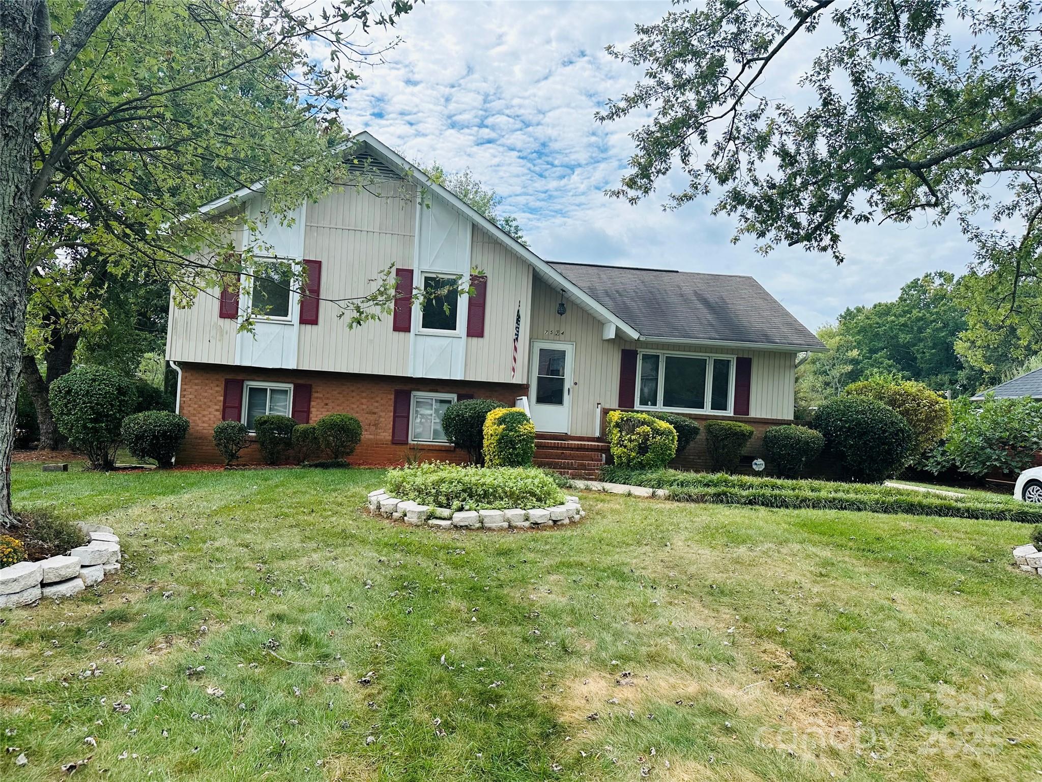 7524 Middlebury Place, Charlotte NC 28212