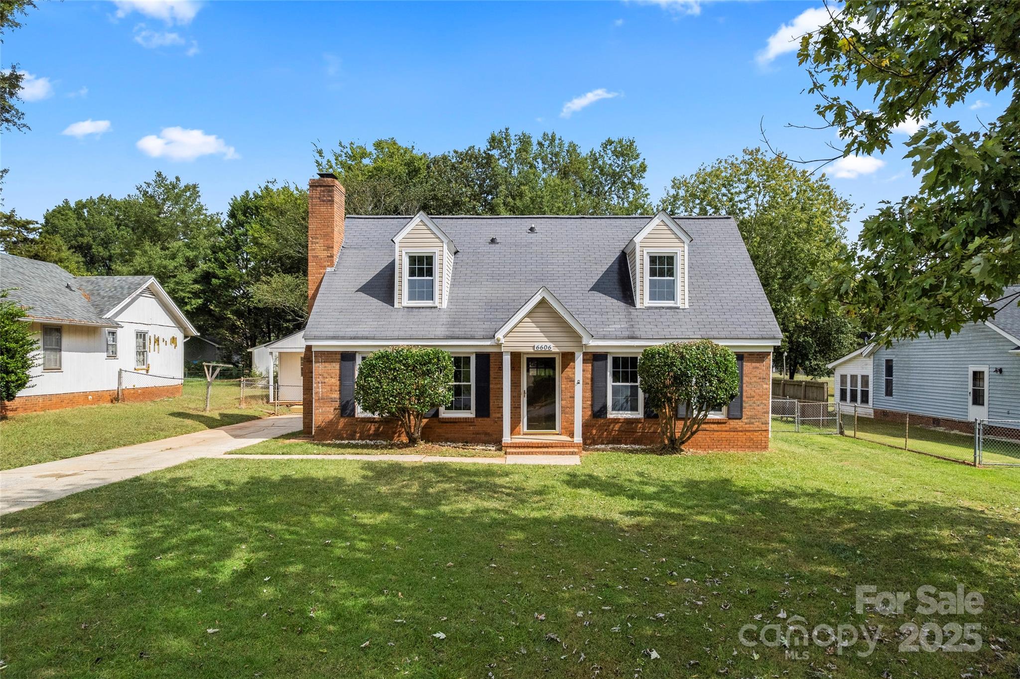 6606 Old Meadow Road, Charlotte NC 28227