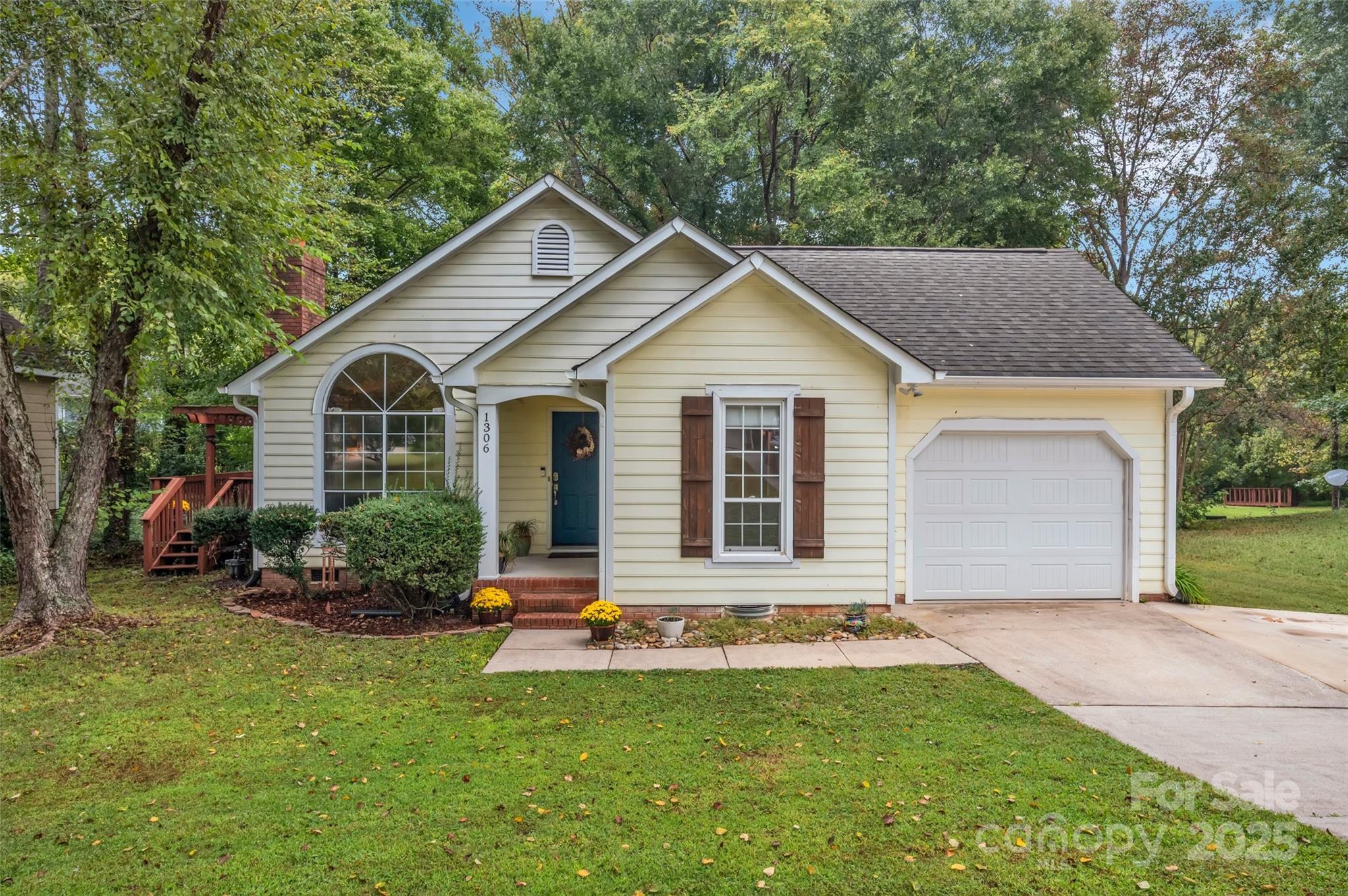 1306 Sugar Hollow Drive, Charlotte NC 28214