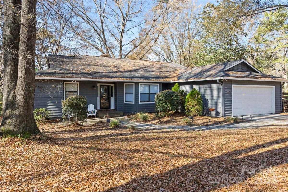 11501 Abernathy Road, Charlotte NC 28216