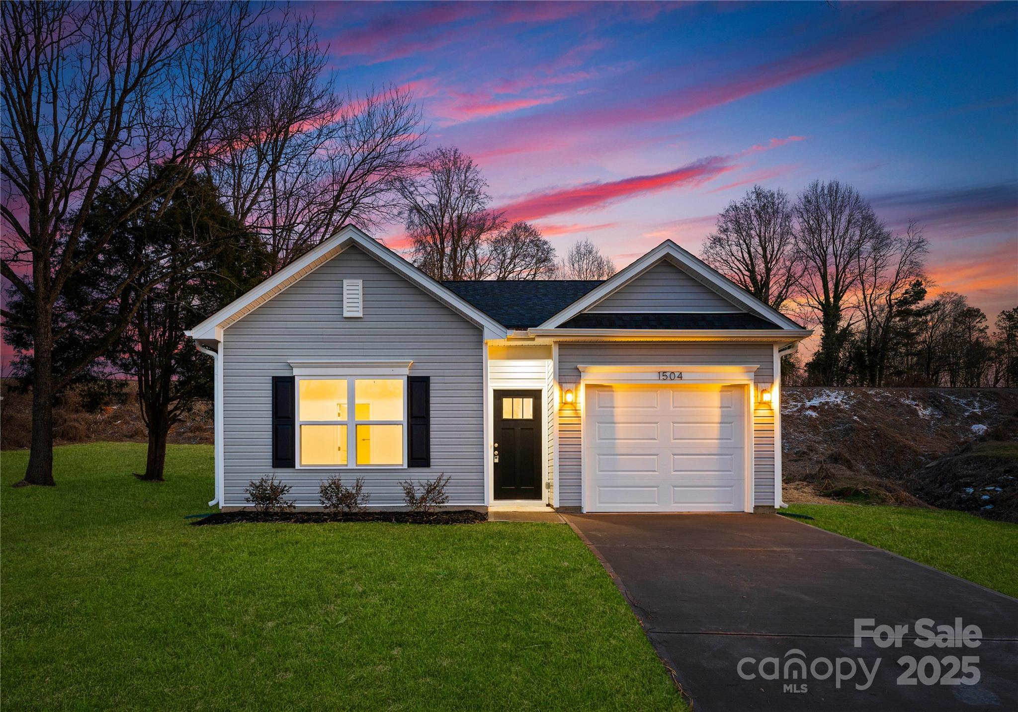 1604 Oak Street, Charlotte NC 28269