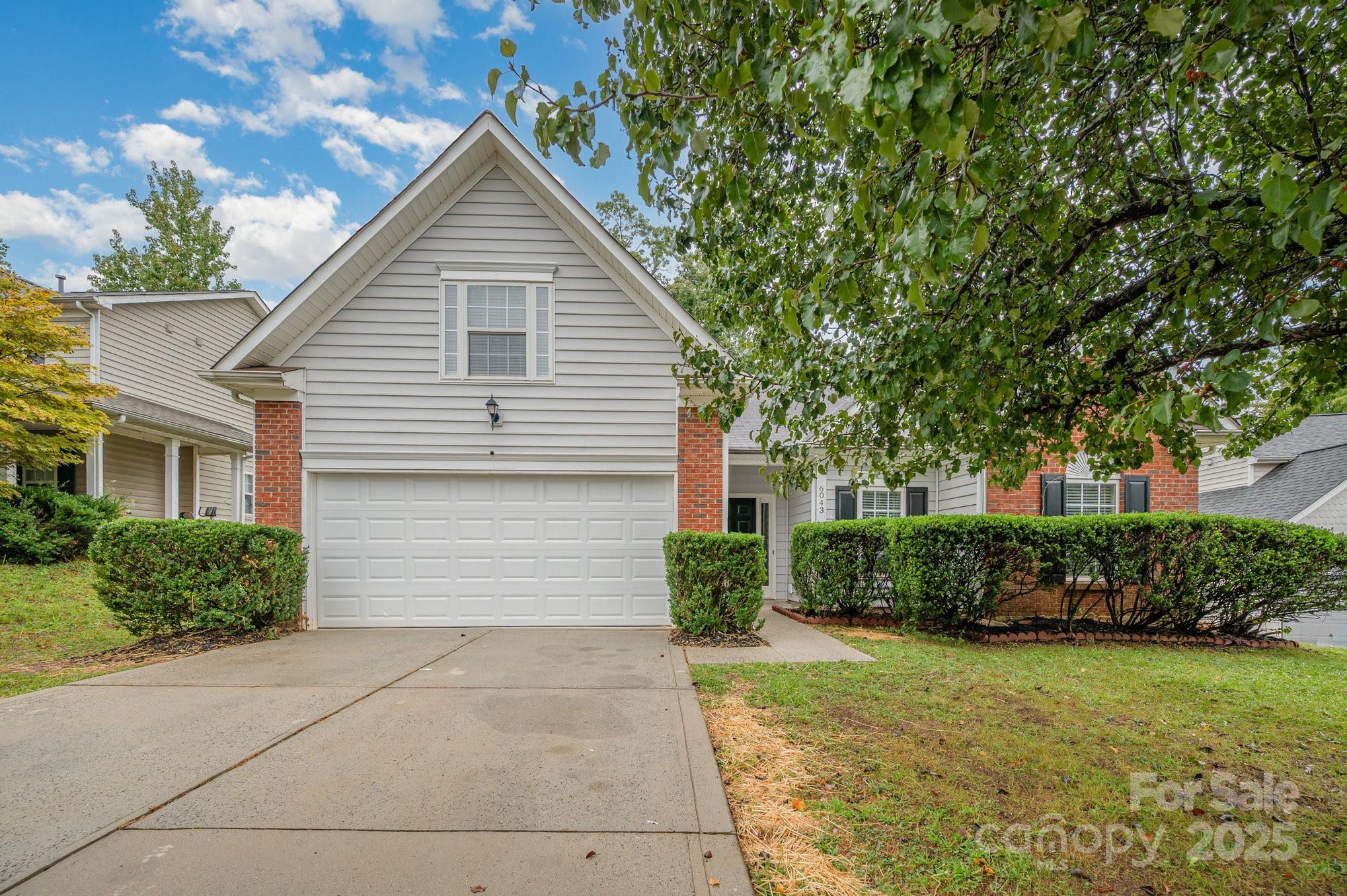 6043 Shining Oak Lane, Charlotte NC 28269