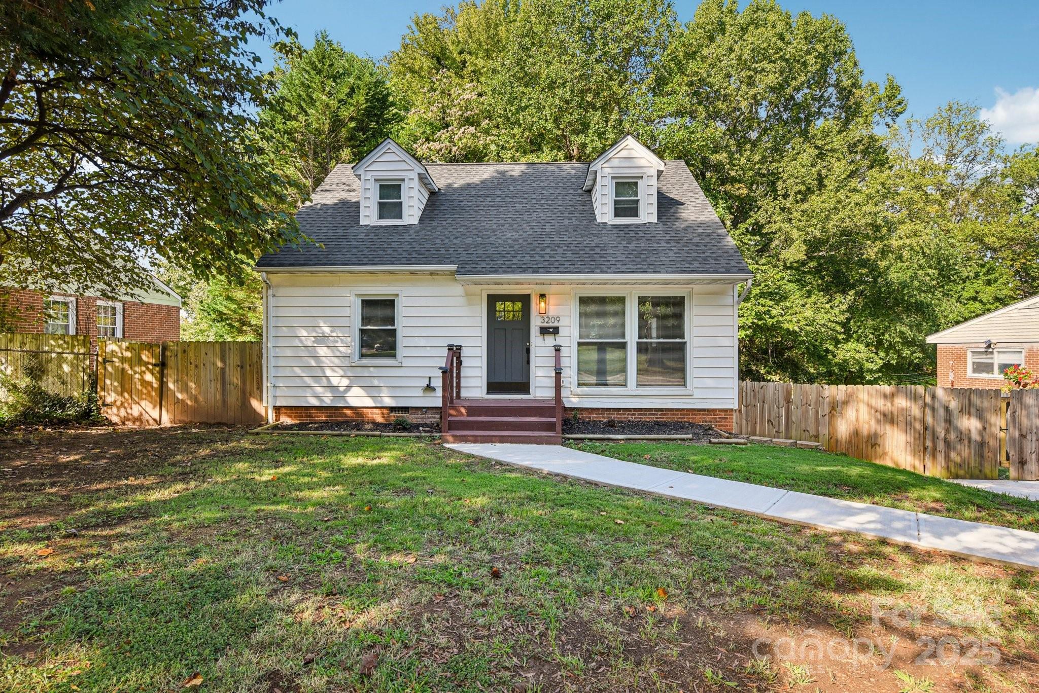 3209 Eastwood Drive, Charlotte NC 28205