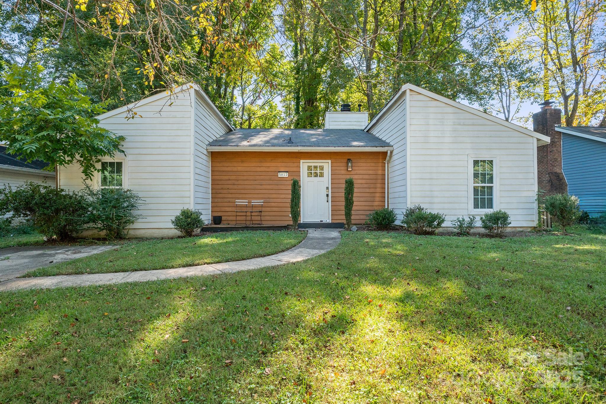 5812 Rock Hollow Drive, Charlotte NC 28212
