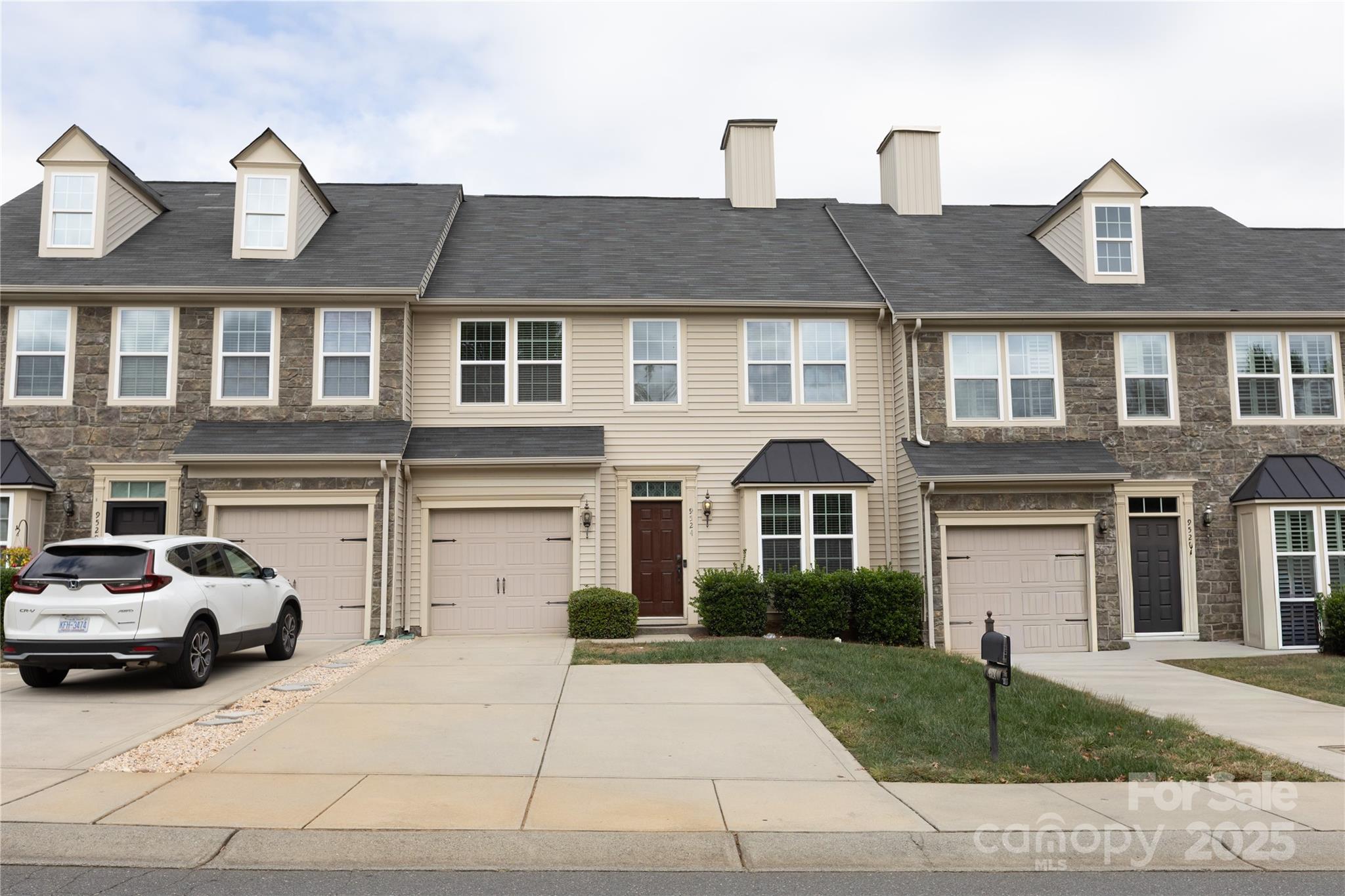 9524 Birkwood Court, Charlotte NC 28278