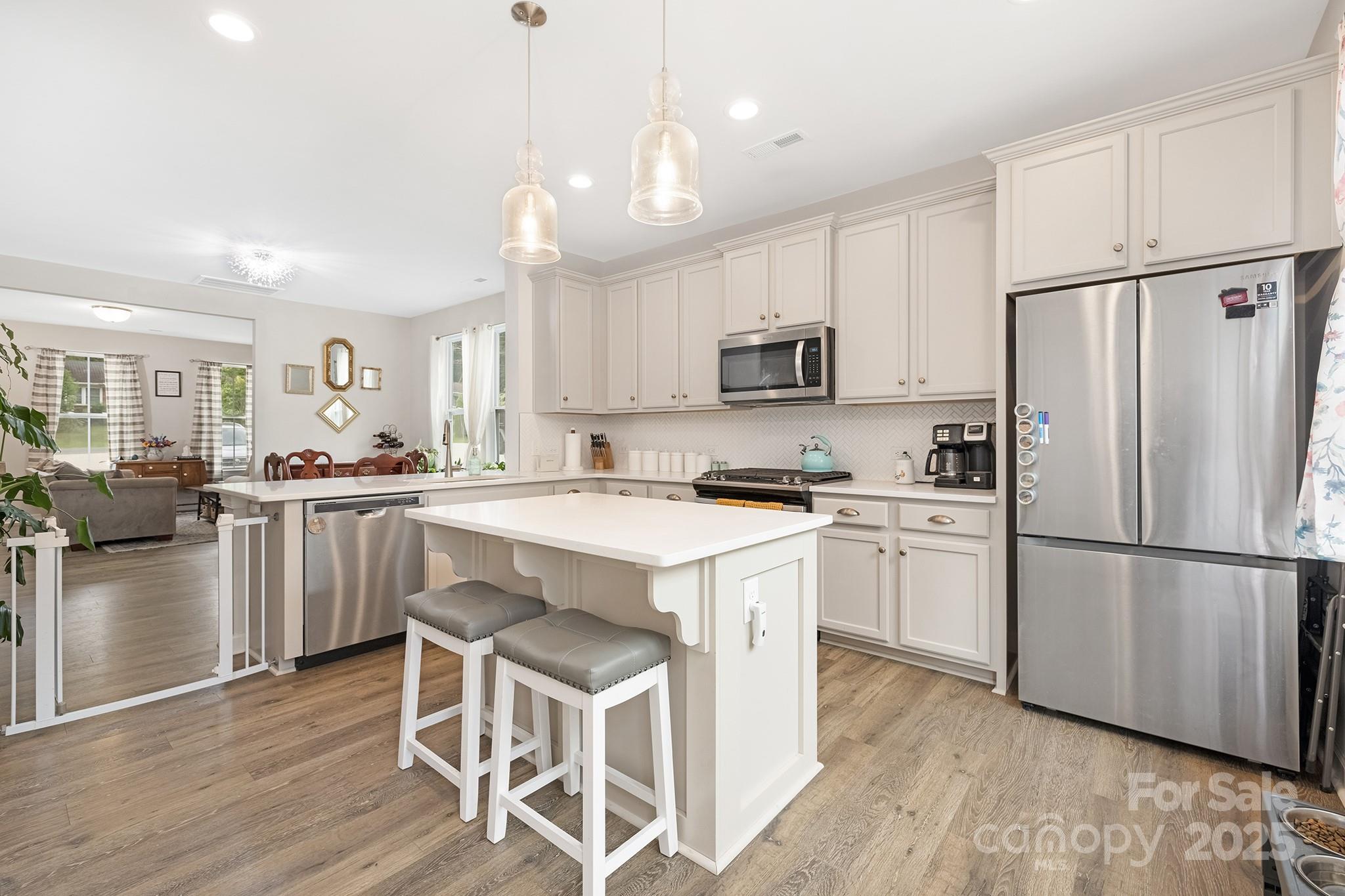 2817 Shamrock Drive, Charlotte NC 28205