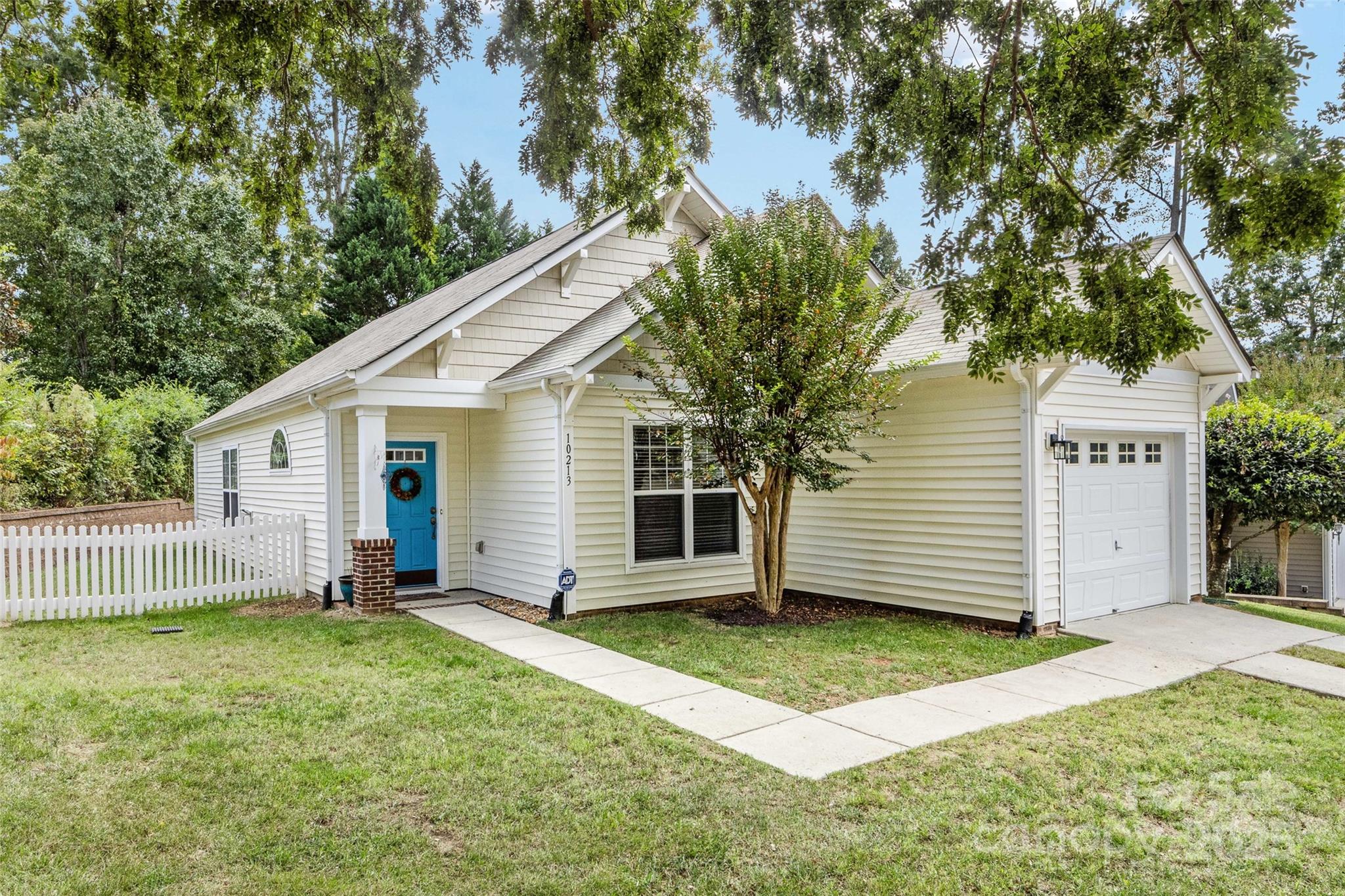 10213 Old Carolina Drive, Charlotte NC 28214