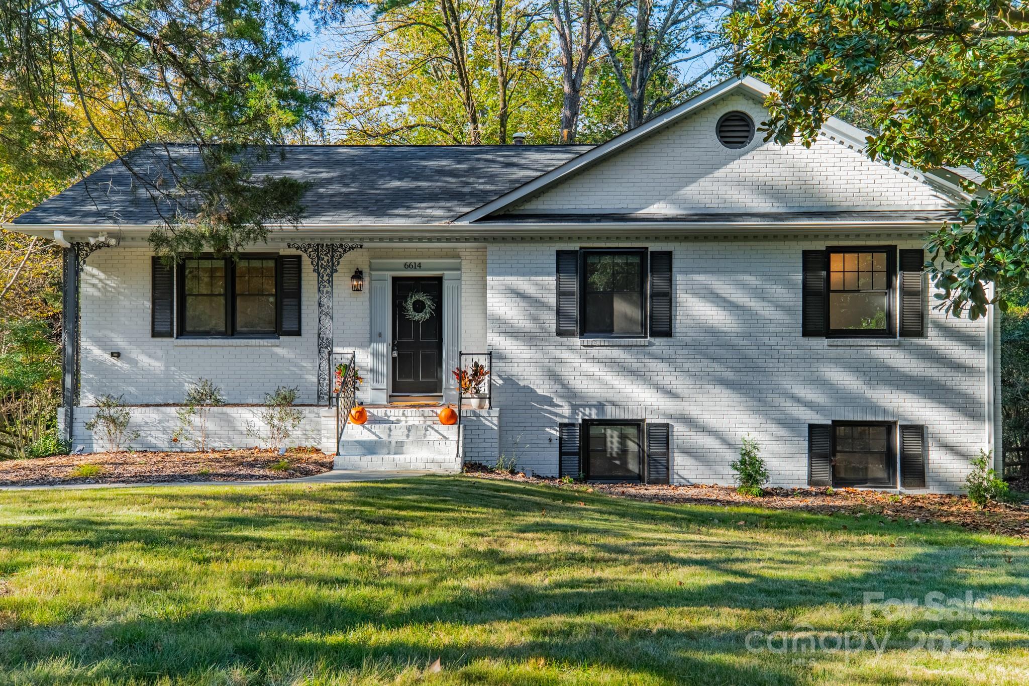 6614 Old Providence Road, Charlotte NC 28226