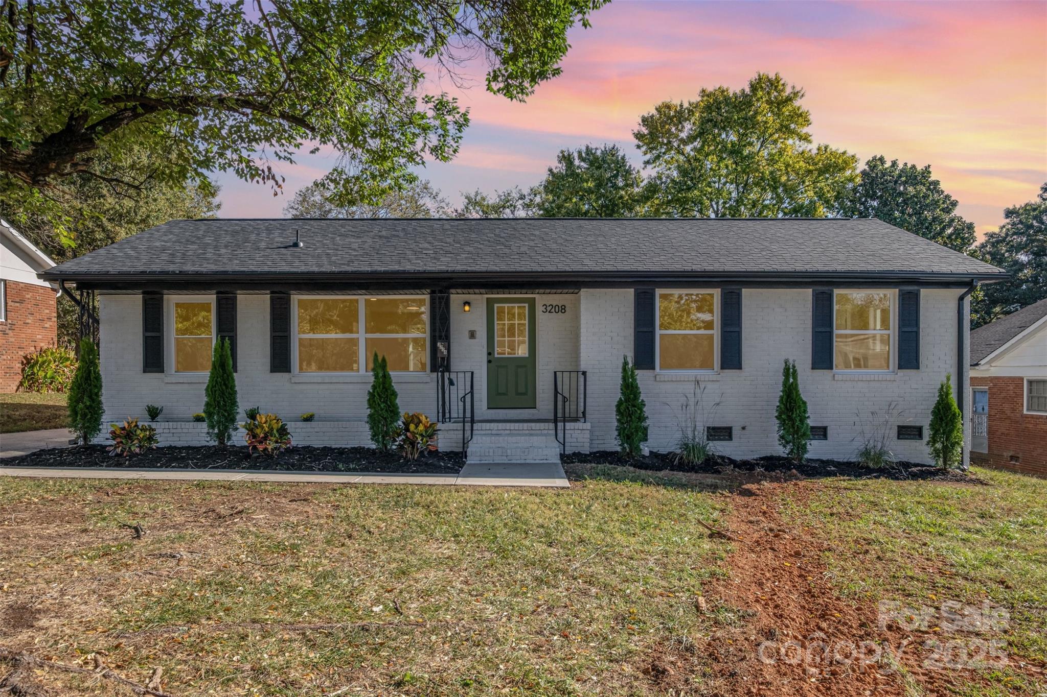 3208 Clearview Drive Unit 8, Charlotte NC 28216