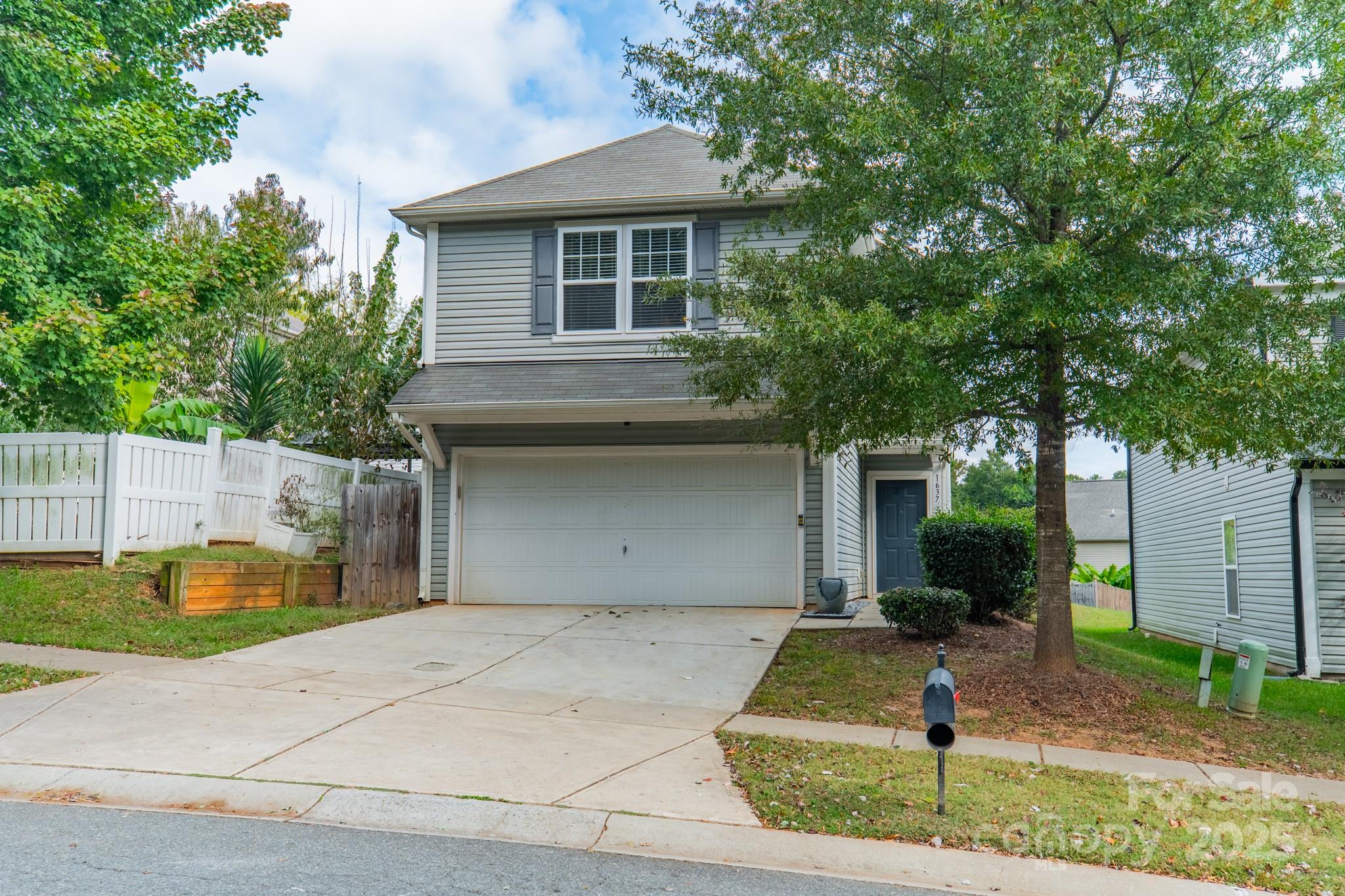 1637 Jakobson Drive, Charlotte NC 28215