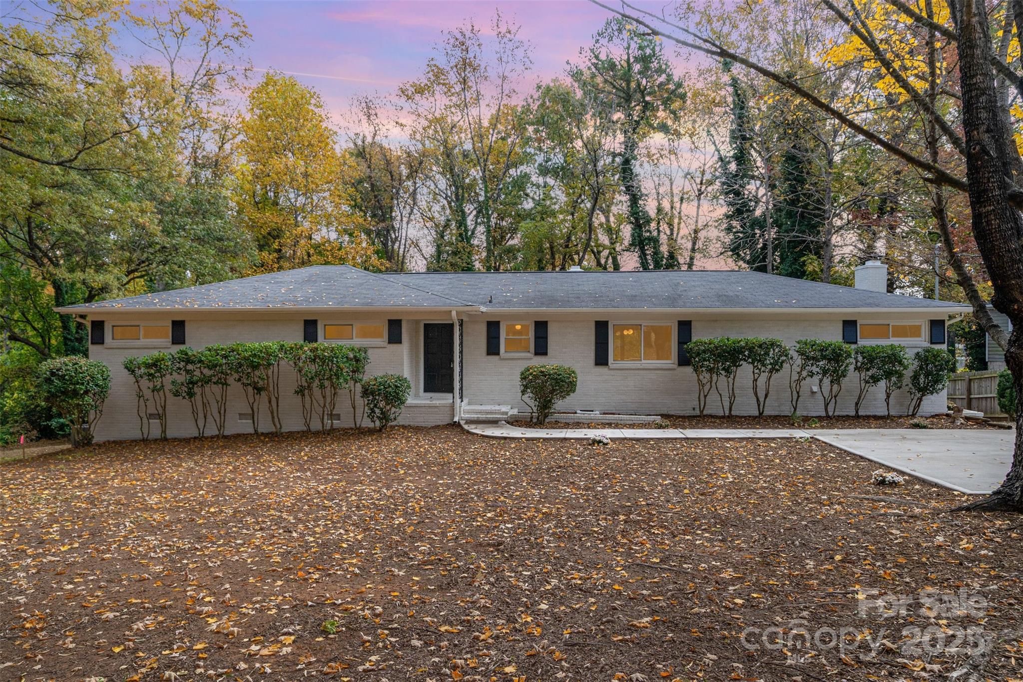 1118 Jenkins Drive, Charlotte NC 28212