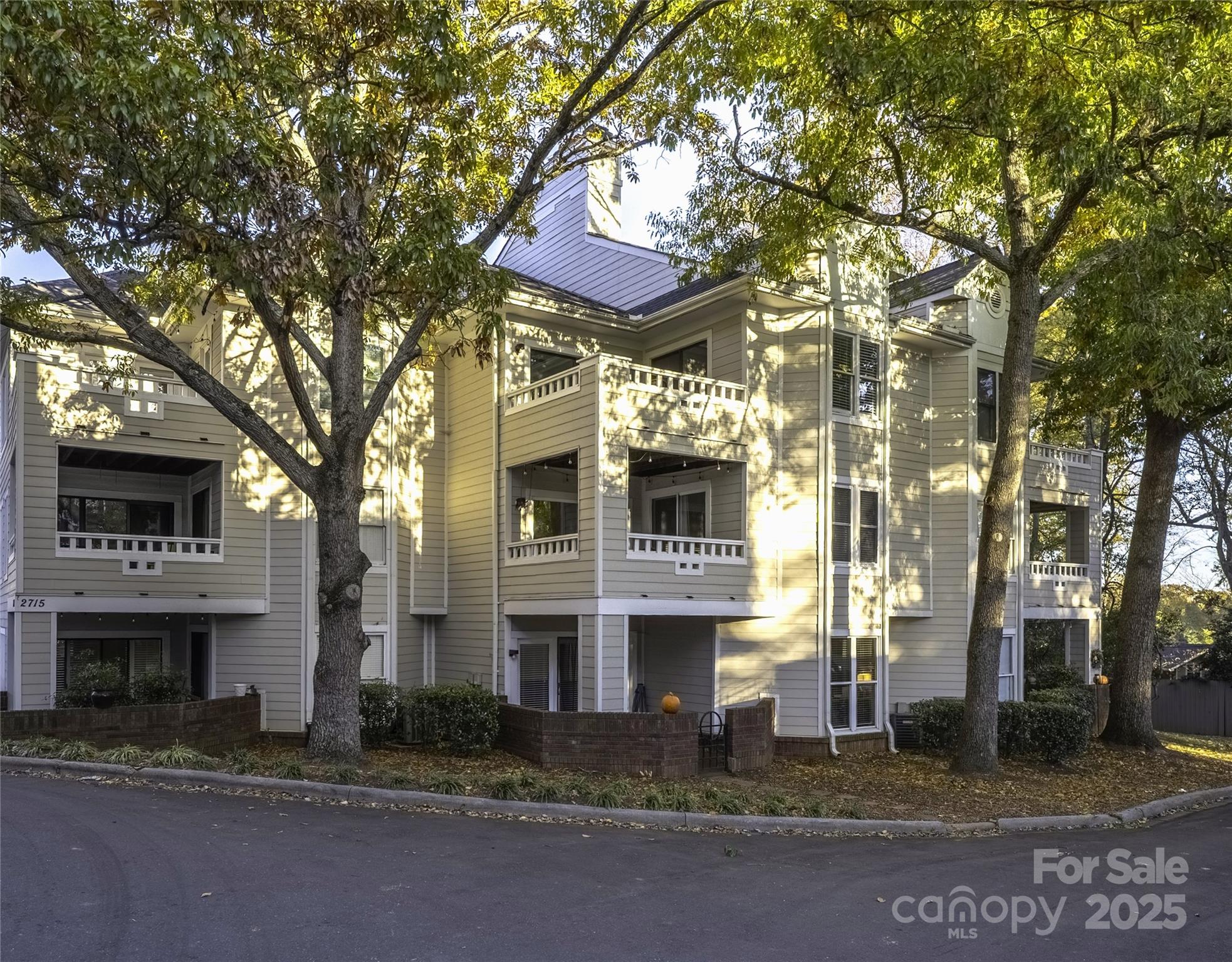 2715 Selwyn Avenue Unit 30, Charlotte NC 28209