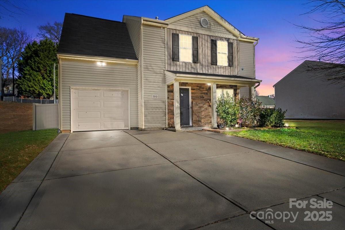 5310 Artesa Court, Charlotte NC 28214