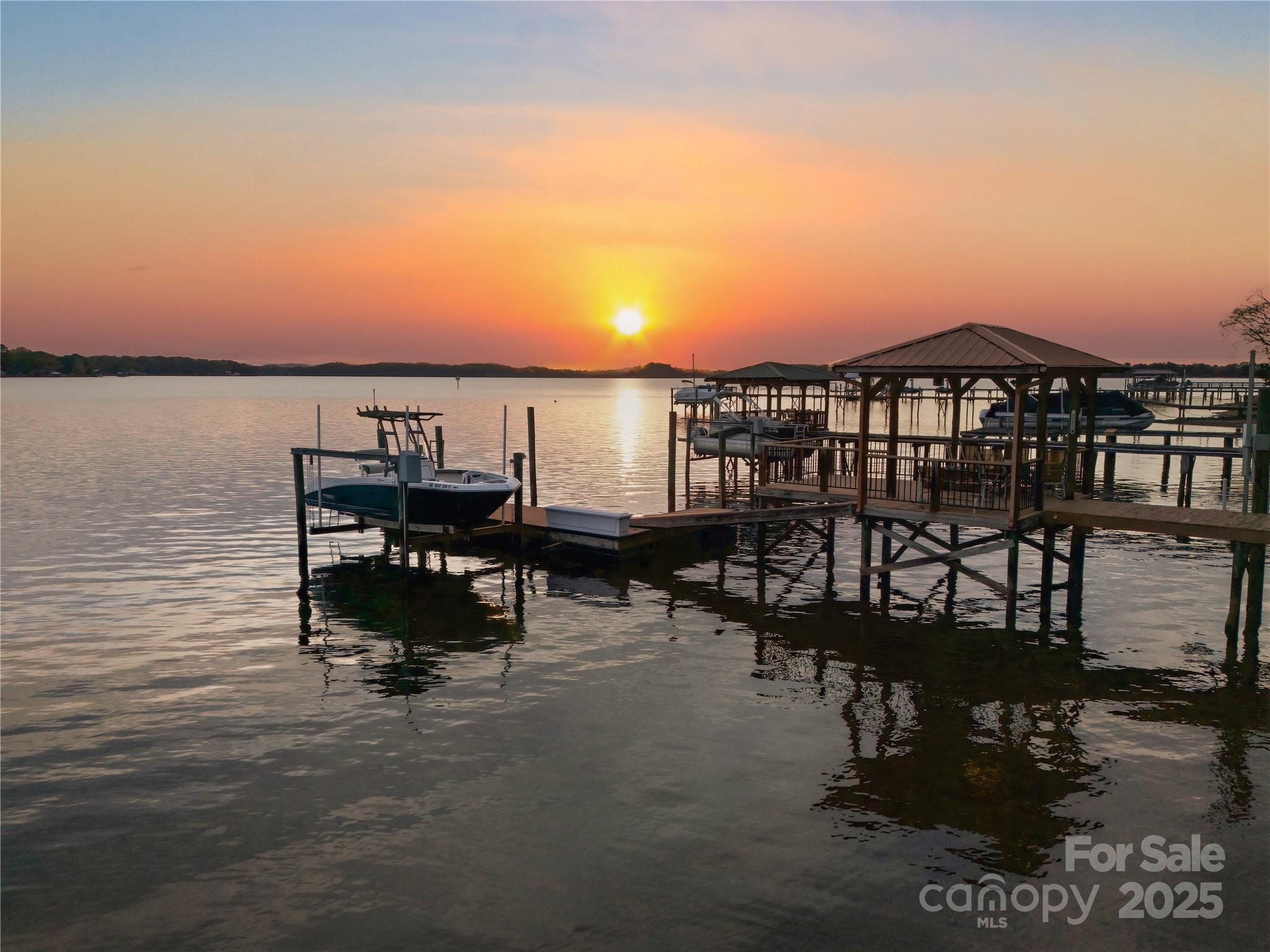 18019 Whispering Oaks Drive, Cornelius NC 28031