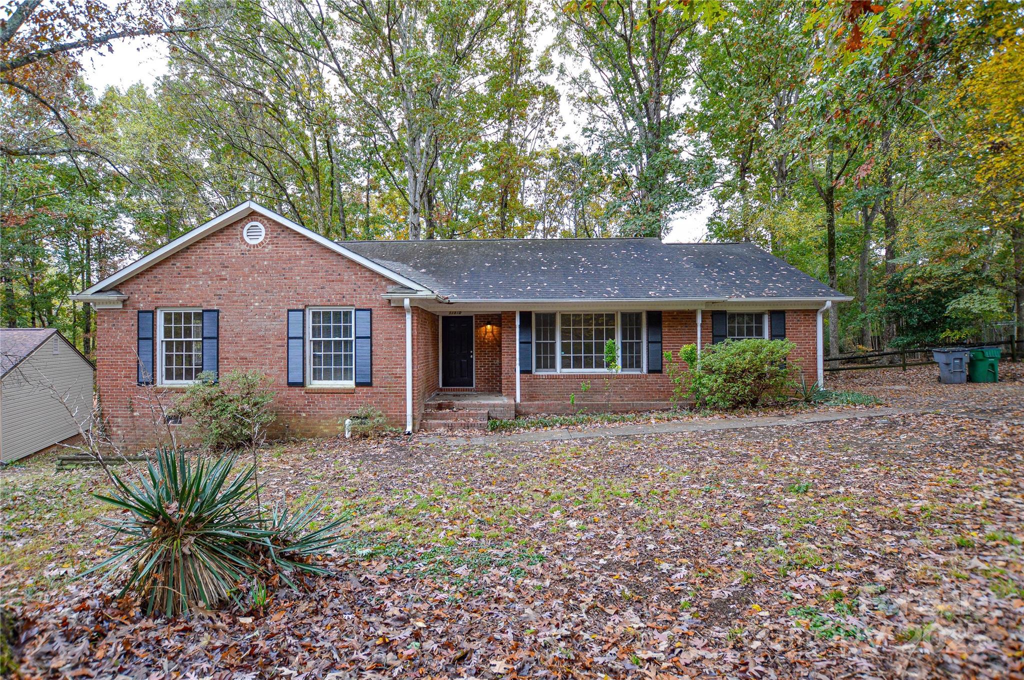11810 Lansbury Court, Charlotte NC 28226