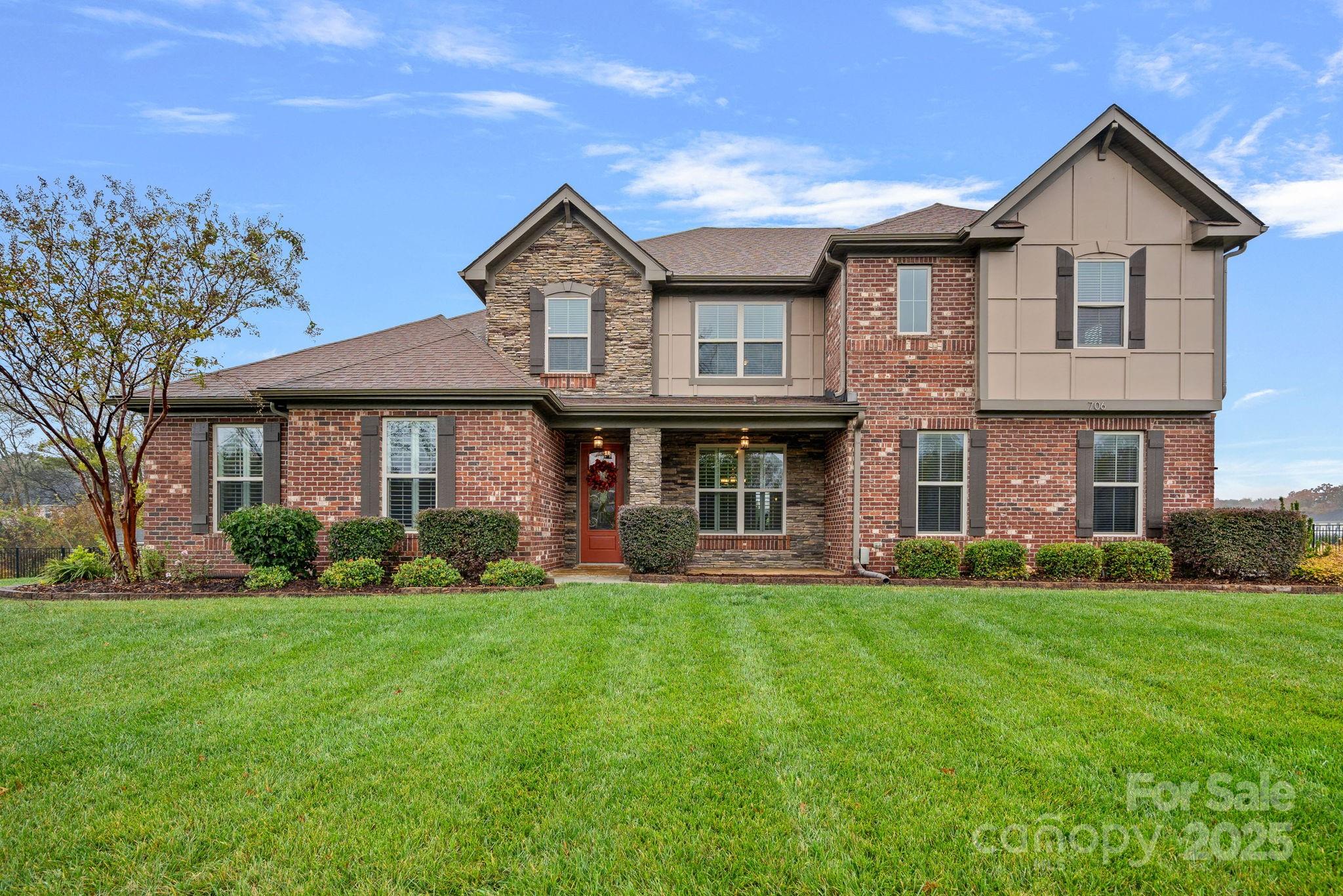 706 Blaise Court, Matthews NC 28104