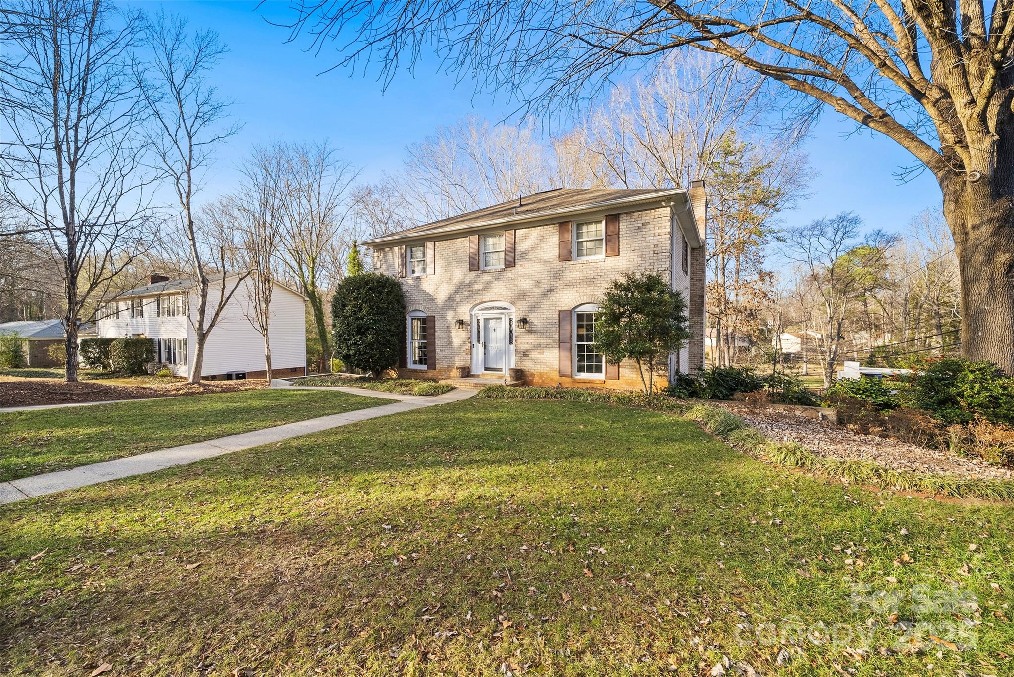 7116 Hollyhouse Drive, Charlotte NC 28215