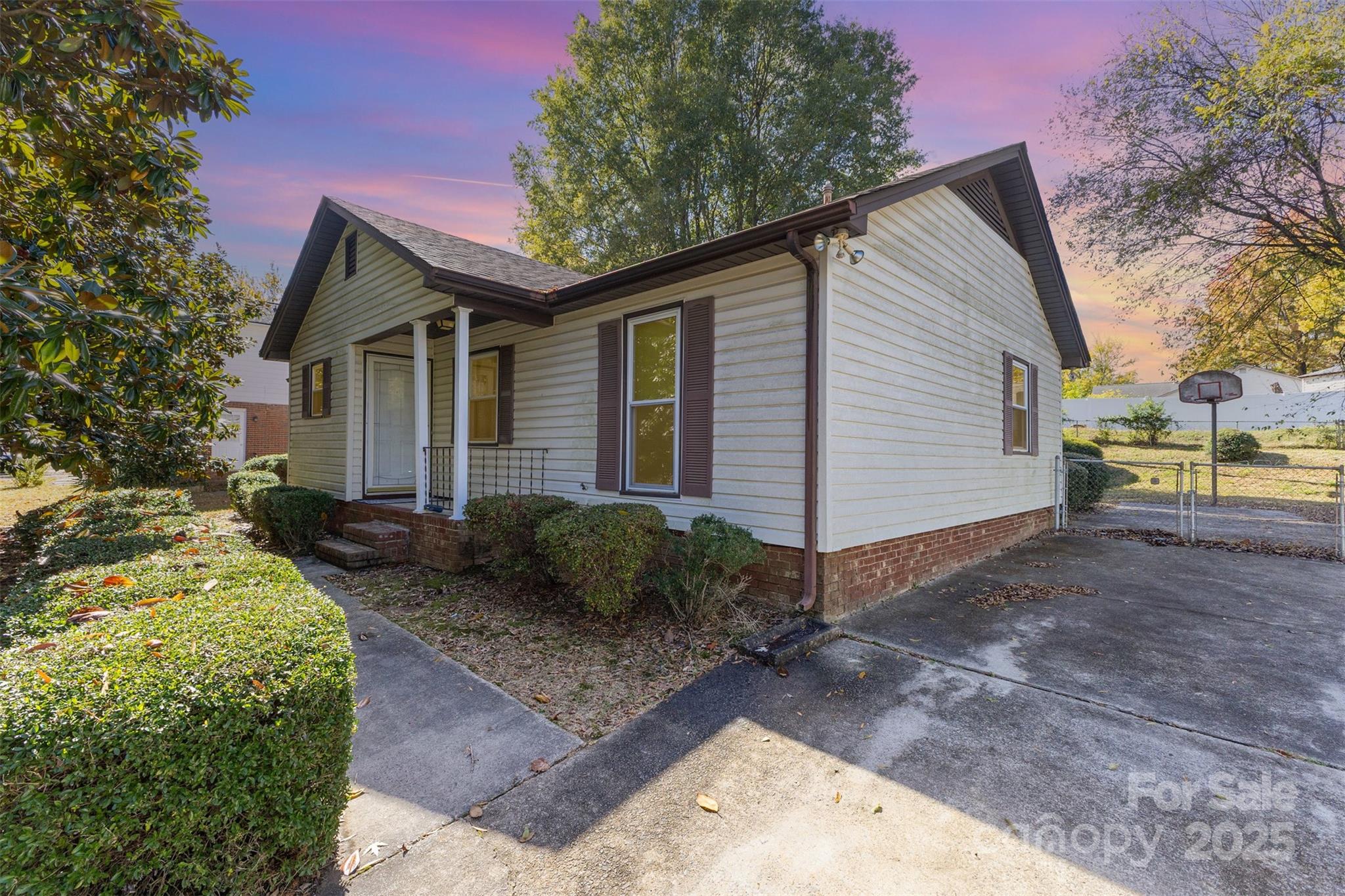 7428 Bradgate Road, Charlotte NC 28217